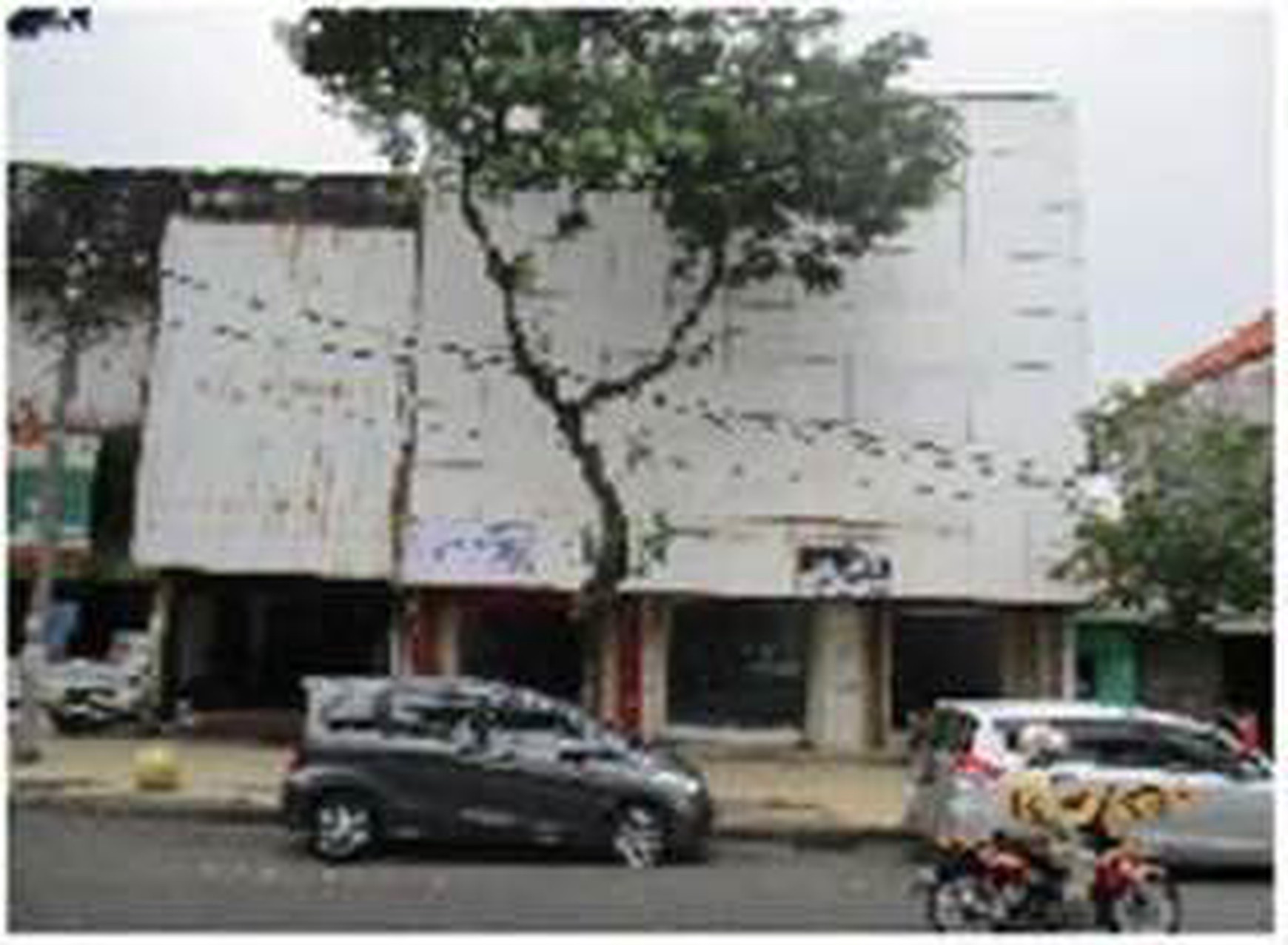 Dijual Gedung Cocok Untuk Showroom di Jl. Urip Sumoharjo, Surabaya
