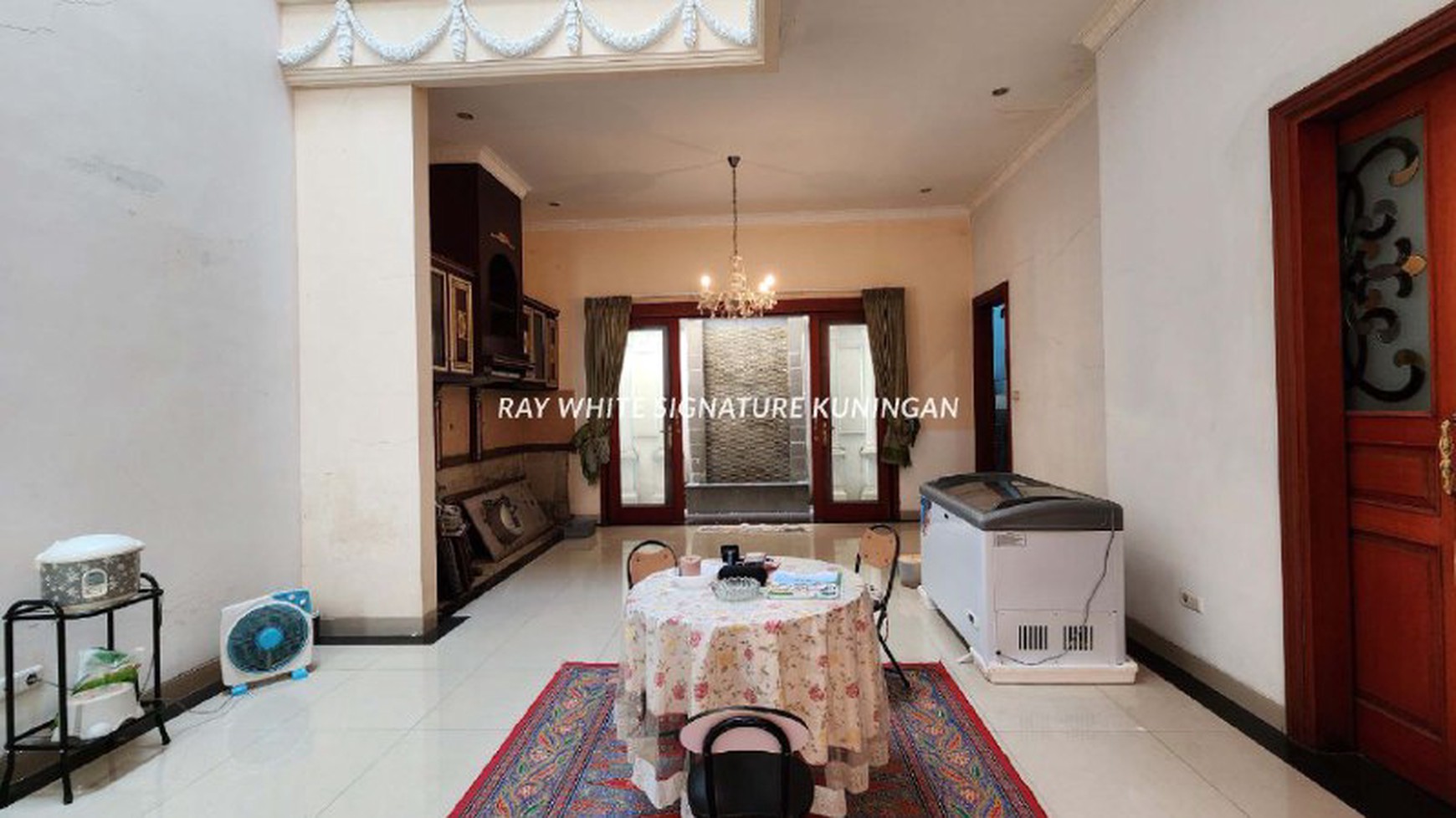 Rumah 2 Lantai Siap Huni di Tengah Kota Bekasi