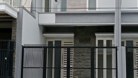 Dijual Rumah 2 lantai di Sutorejo Utara Surabaya