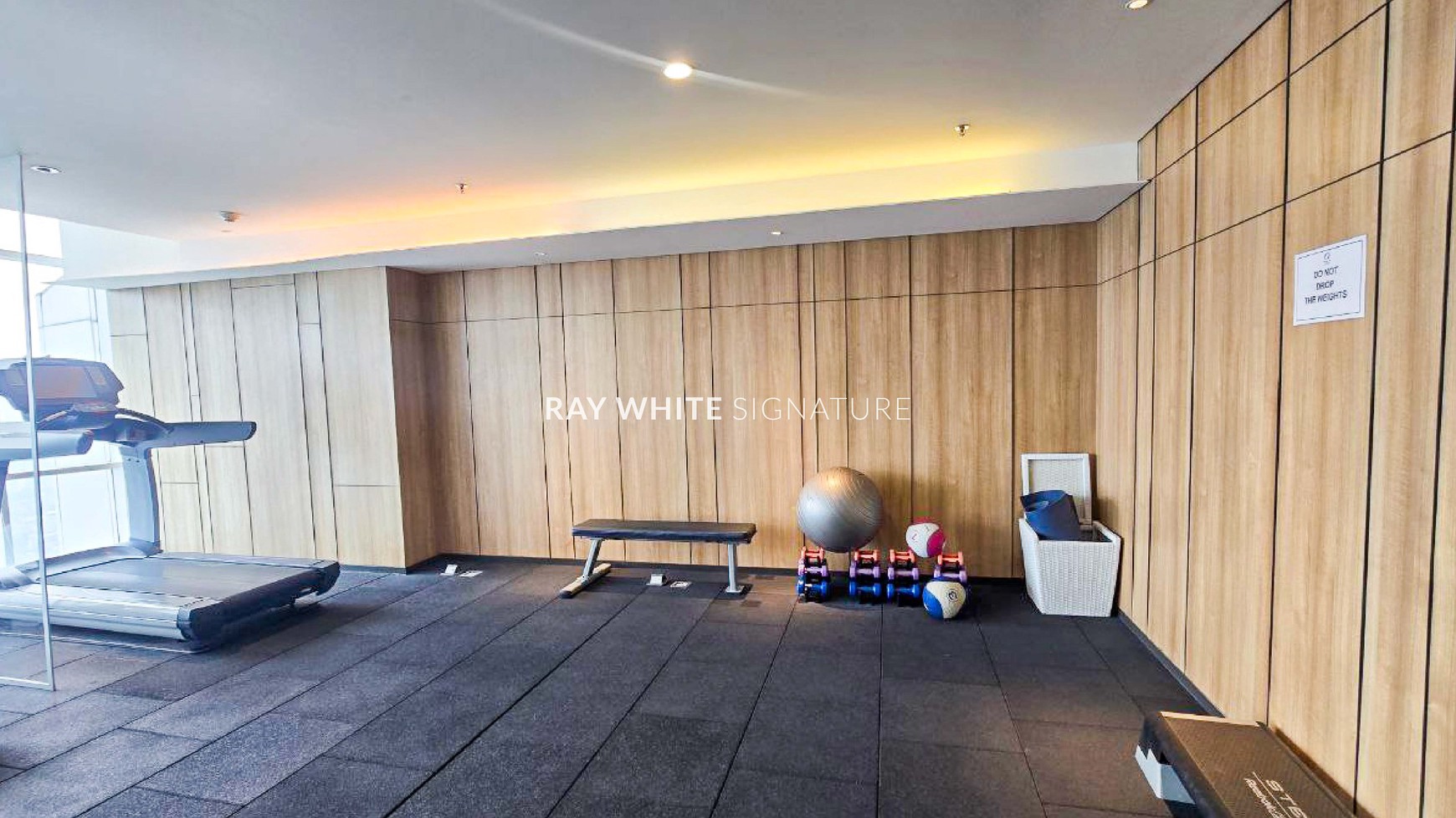 Oakwood Premier Apartemens High Floor at Mega Kuningan
