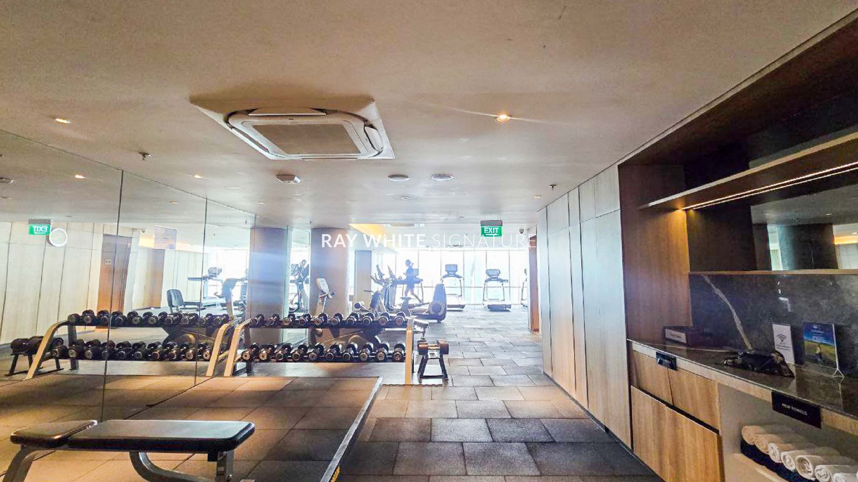 Oakwood Premier Apartemens High Floor at Mega Kuningan
