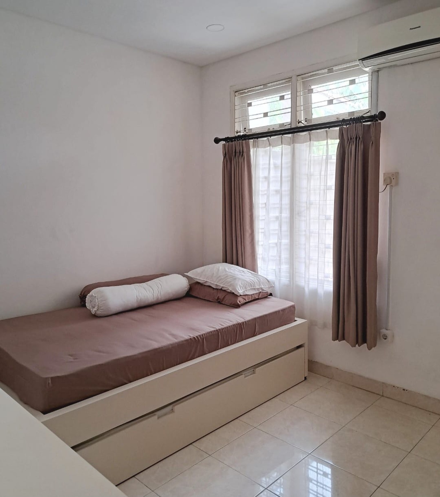 Rumah Kos Eksekutif & Hunian Pribadi harga terbaik untuk investasi di Jakarta Barat