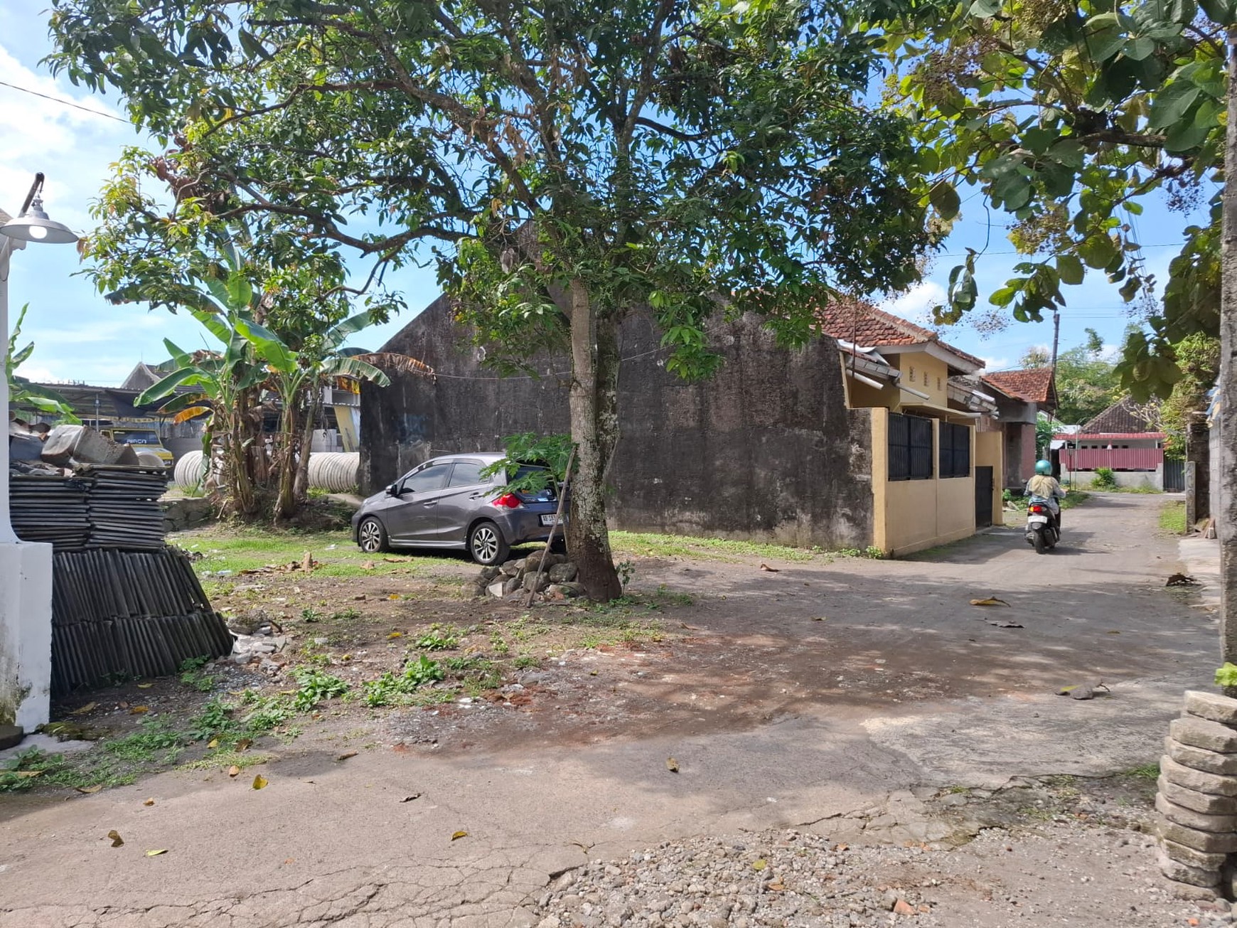 Tanah Luas 111 Meter Persegi Lokasi Strategis di Gondang Legi Sariharjo Ngaglik Sleman 