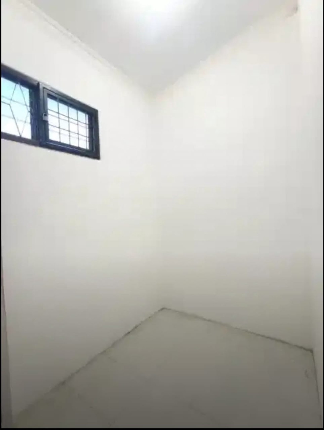 Dijual rumah di Dukuh Pakis Surabaya