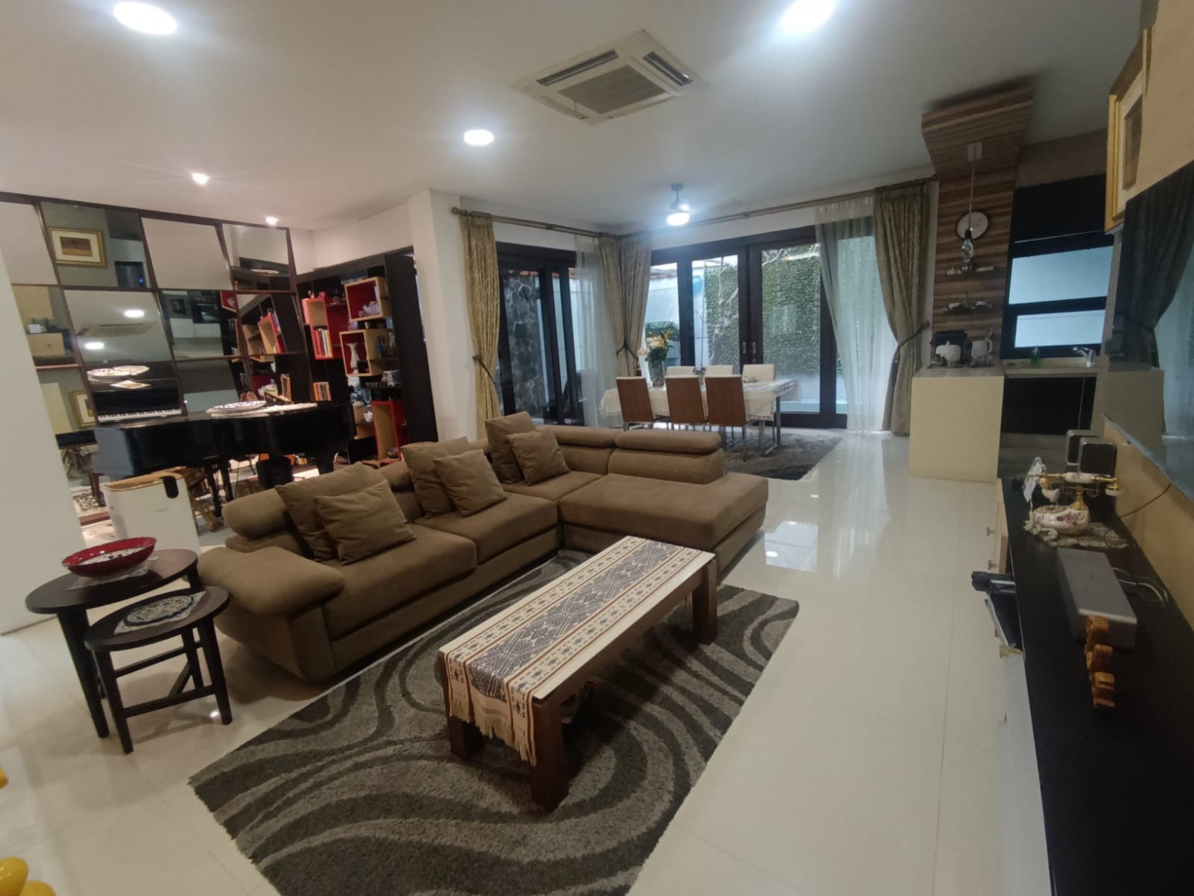 Di jual Rumah Jl Margaguna Kebayoran Baru Jakarta Selatan