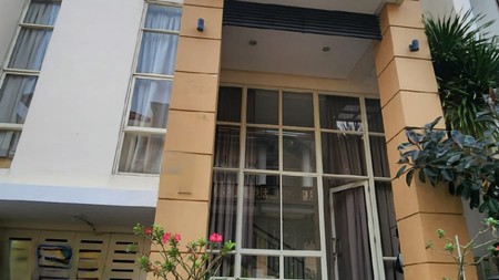 Dijual Town House Ancol Mansion Semi Furnished