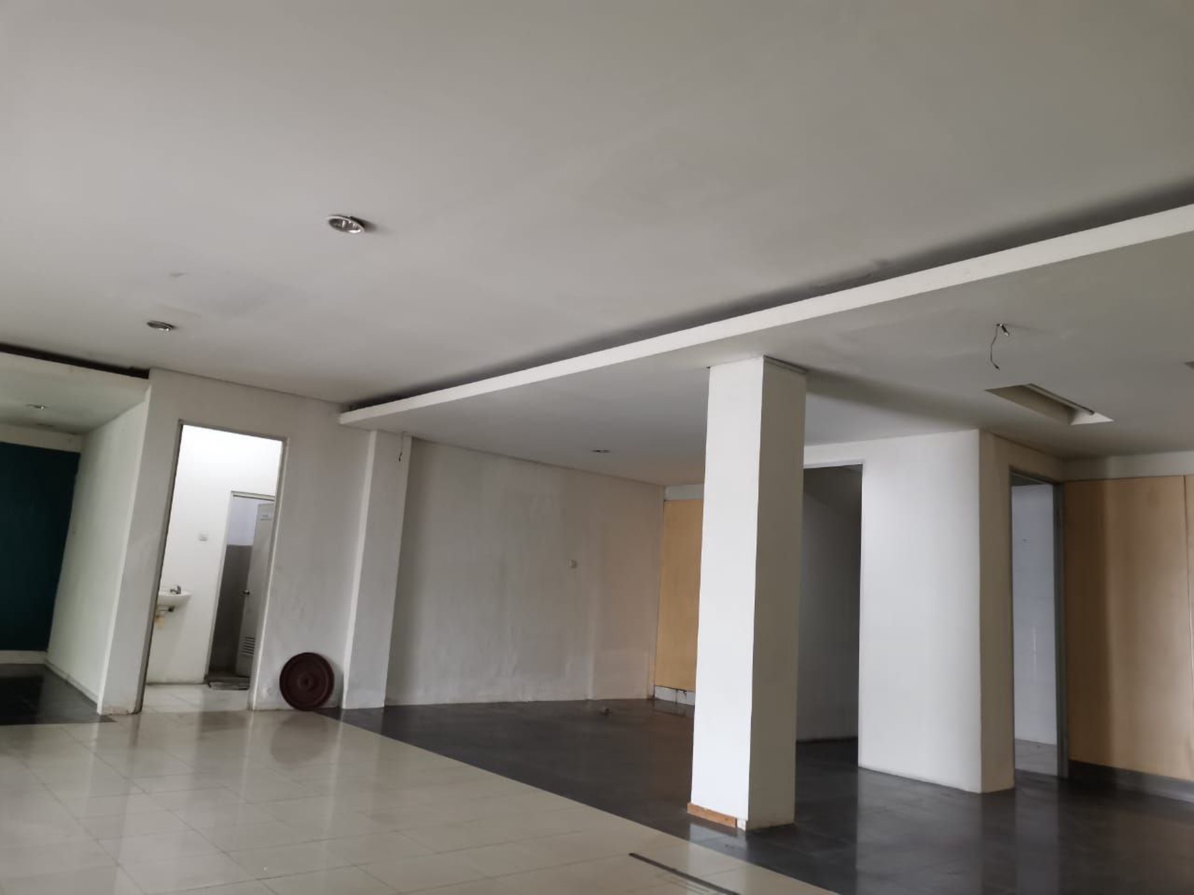 Dijual Ruko 2 Lt. Murah di Raya Trosobo, Sidoarjo