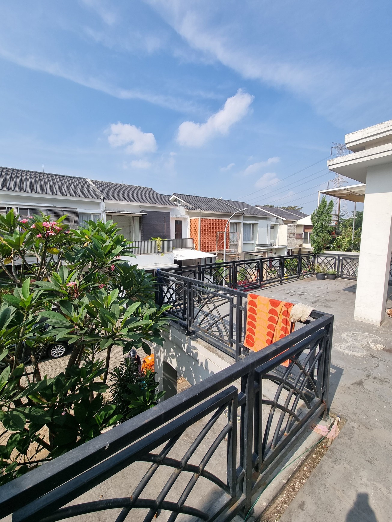 Rumah bagus, dalam Cluster, kemanan 24 jam di Bintaro Sektor 9