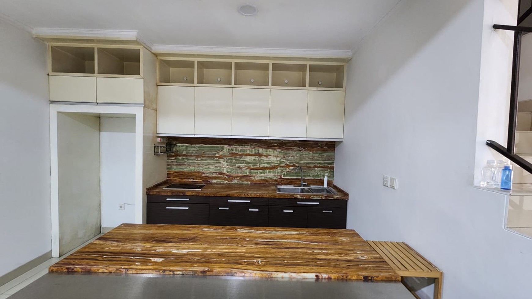 Disewa Town House Ancol Mansion Semi Furnished