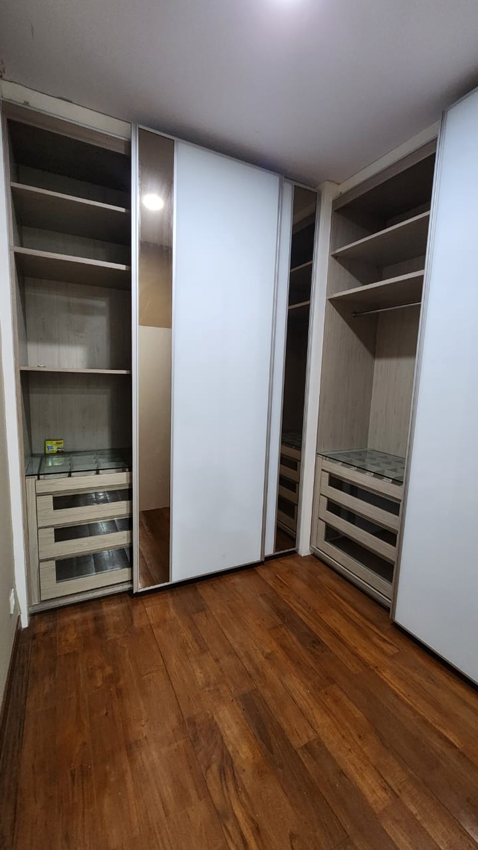 Disewa Town House Ancol Mansion Semi Furnished
