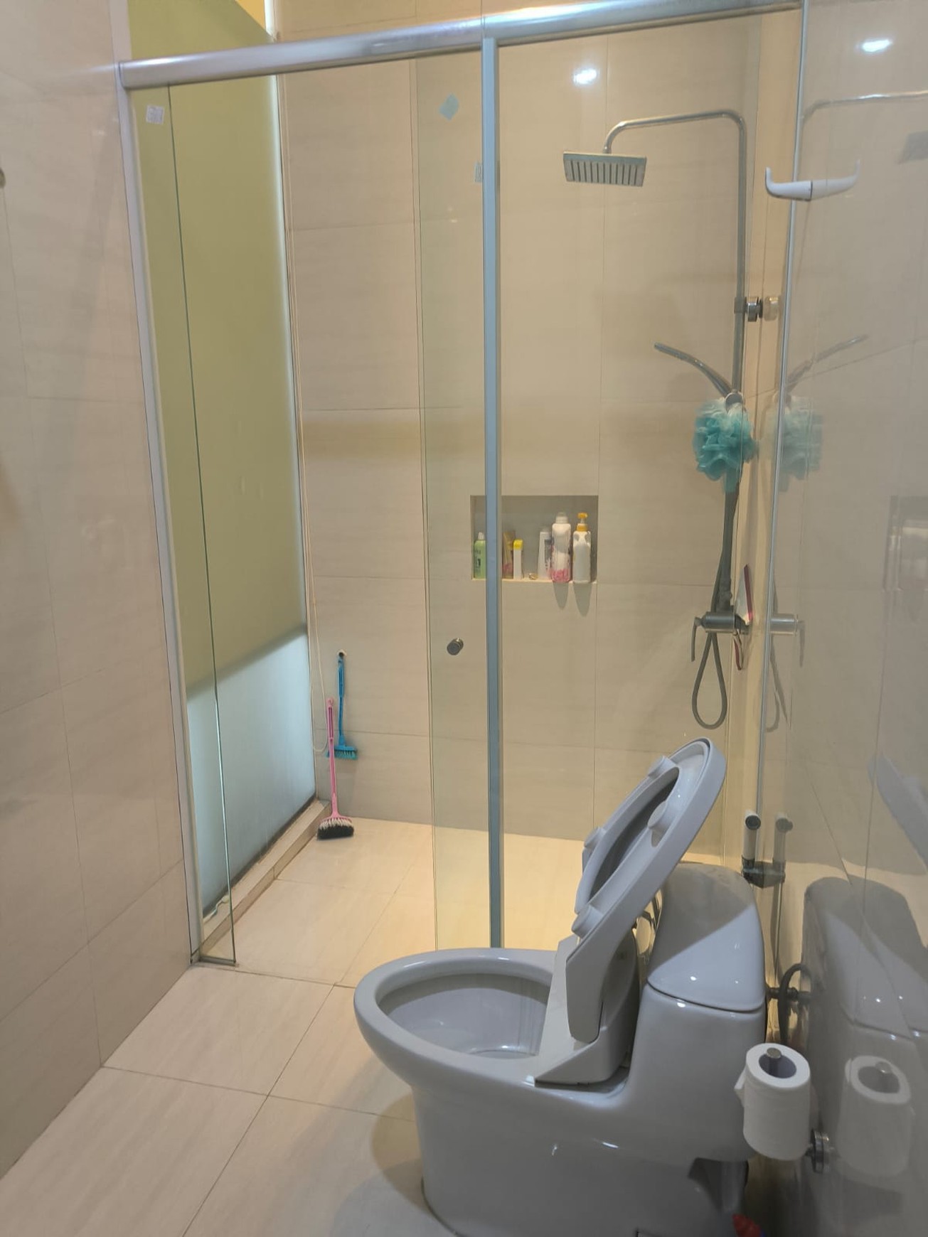 Dijual Rumah Pakuwon City Grand Island Casatobago - Full Furnished Modern 2 Lantai