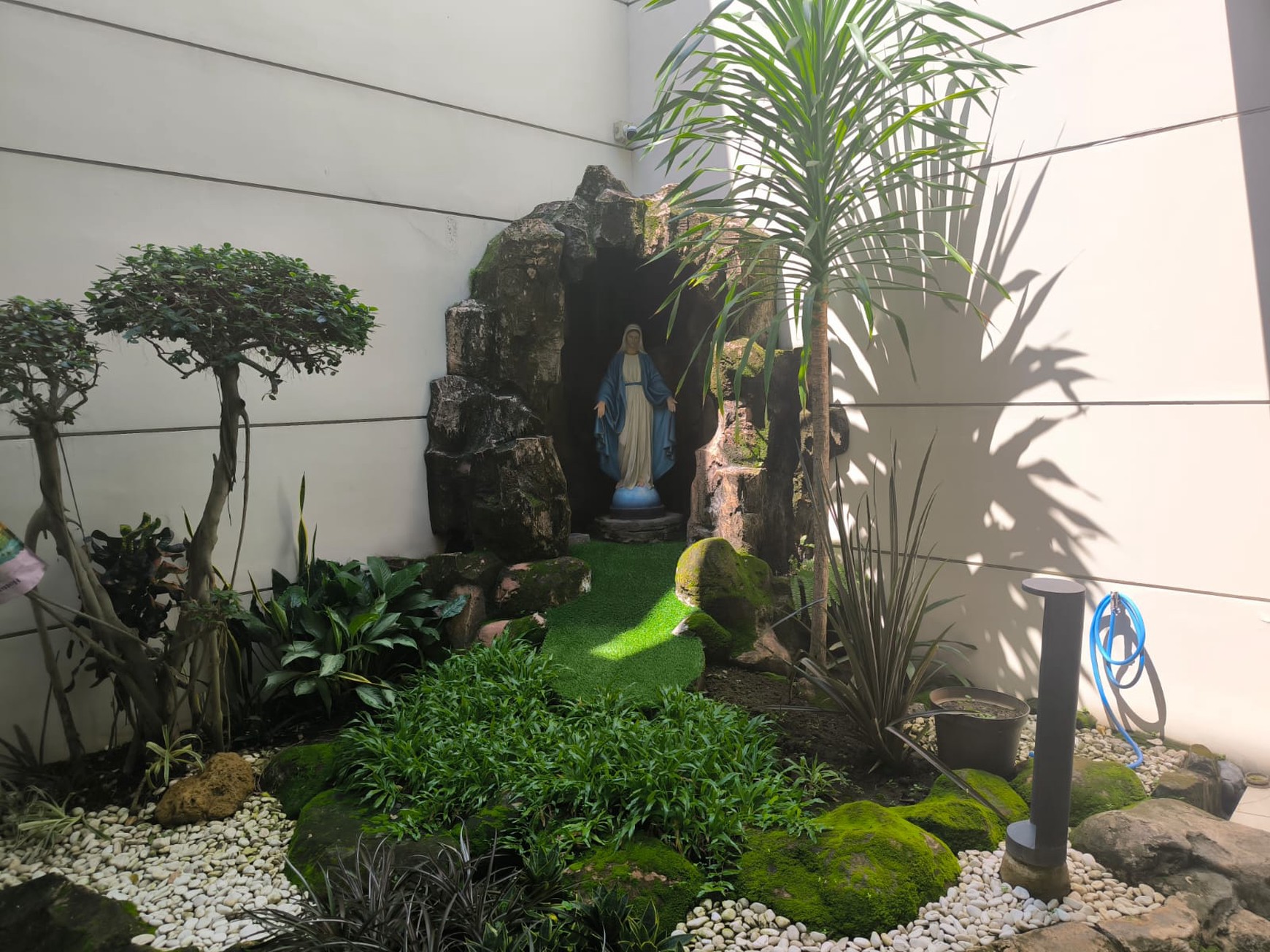 Dijual Rumah Pakuwon City Grand Island Casatobago - Full Furnished Modern 2 Lantai