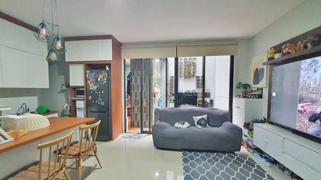Rumah Modern Minimalis di Discovery Altezza Bintaro