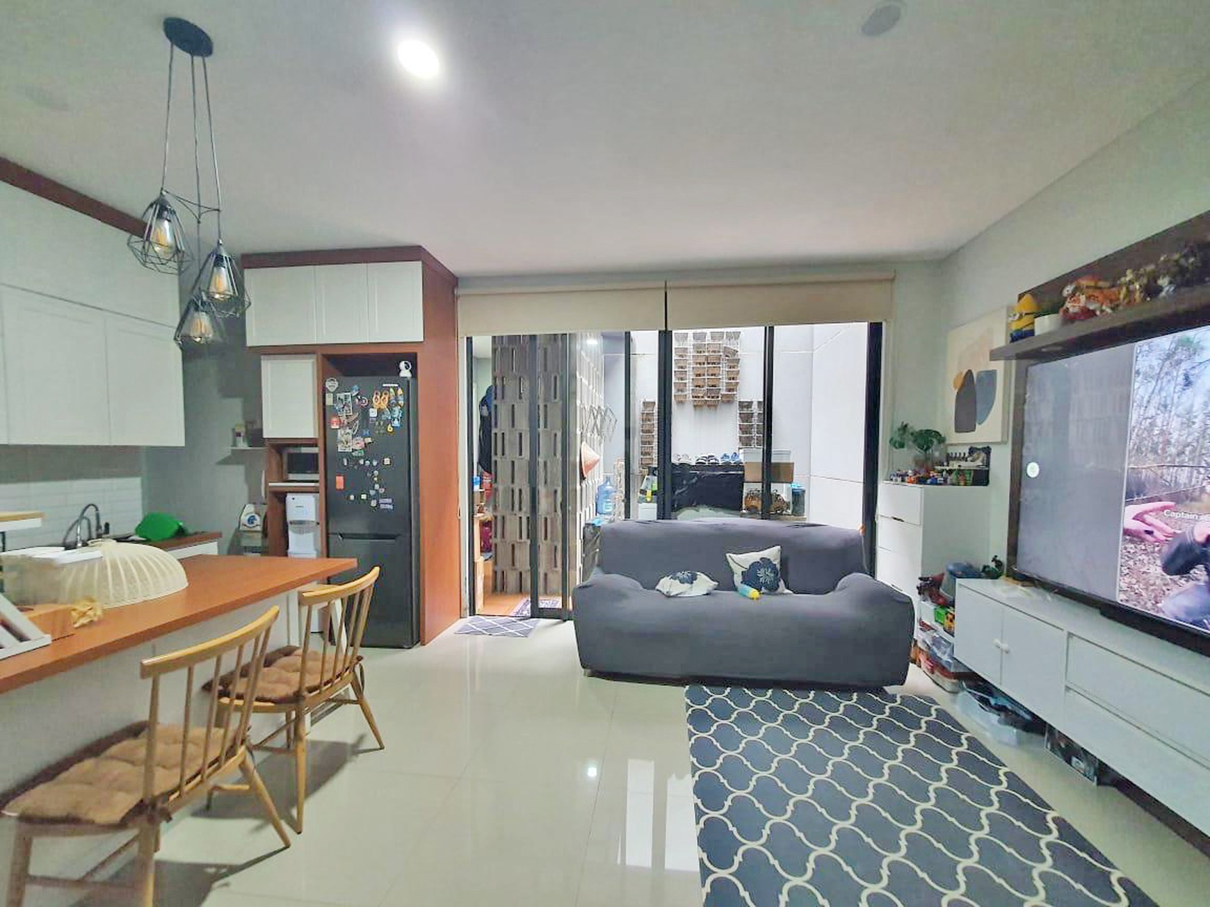 Rumah Modern Minimalis di Discovery Altezza Bintaro