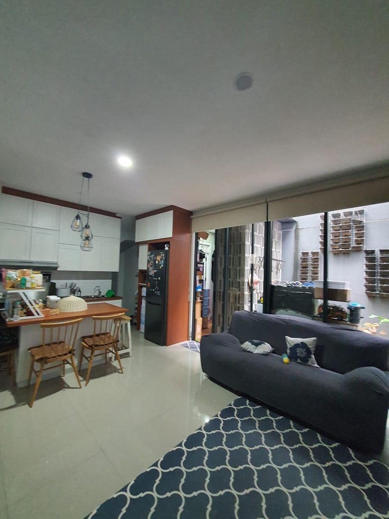 Rumah Modern Minimalis di Discovery Altezza Bintaro