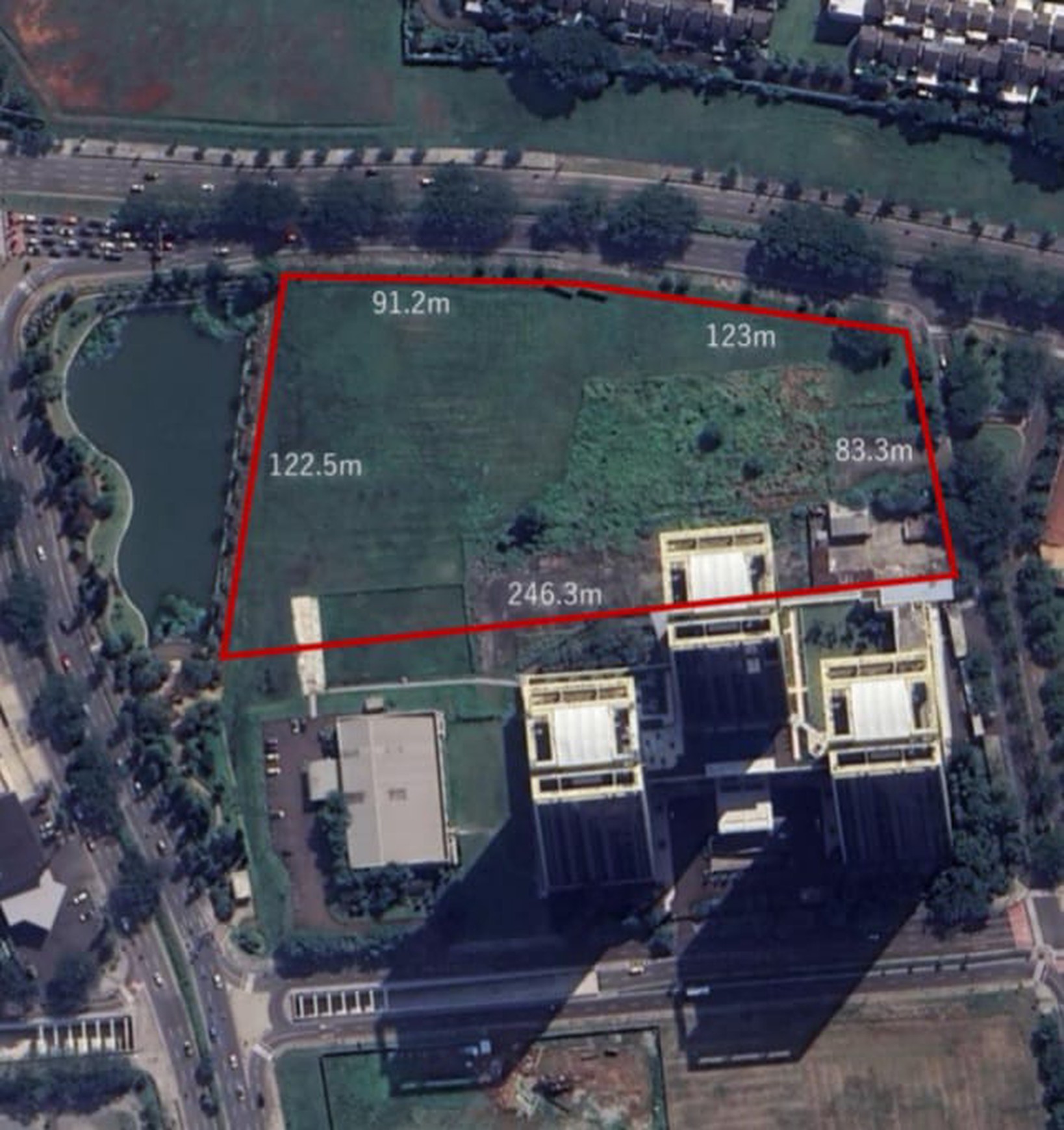 Dijual Tanah/Kavling di Lokasi Strategis Di BSD Boulevard, BSD City Tangerang Cocok Bangun Hotel, Apartemen Maupun Kantor.