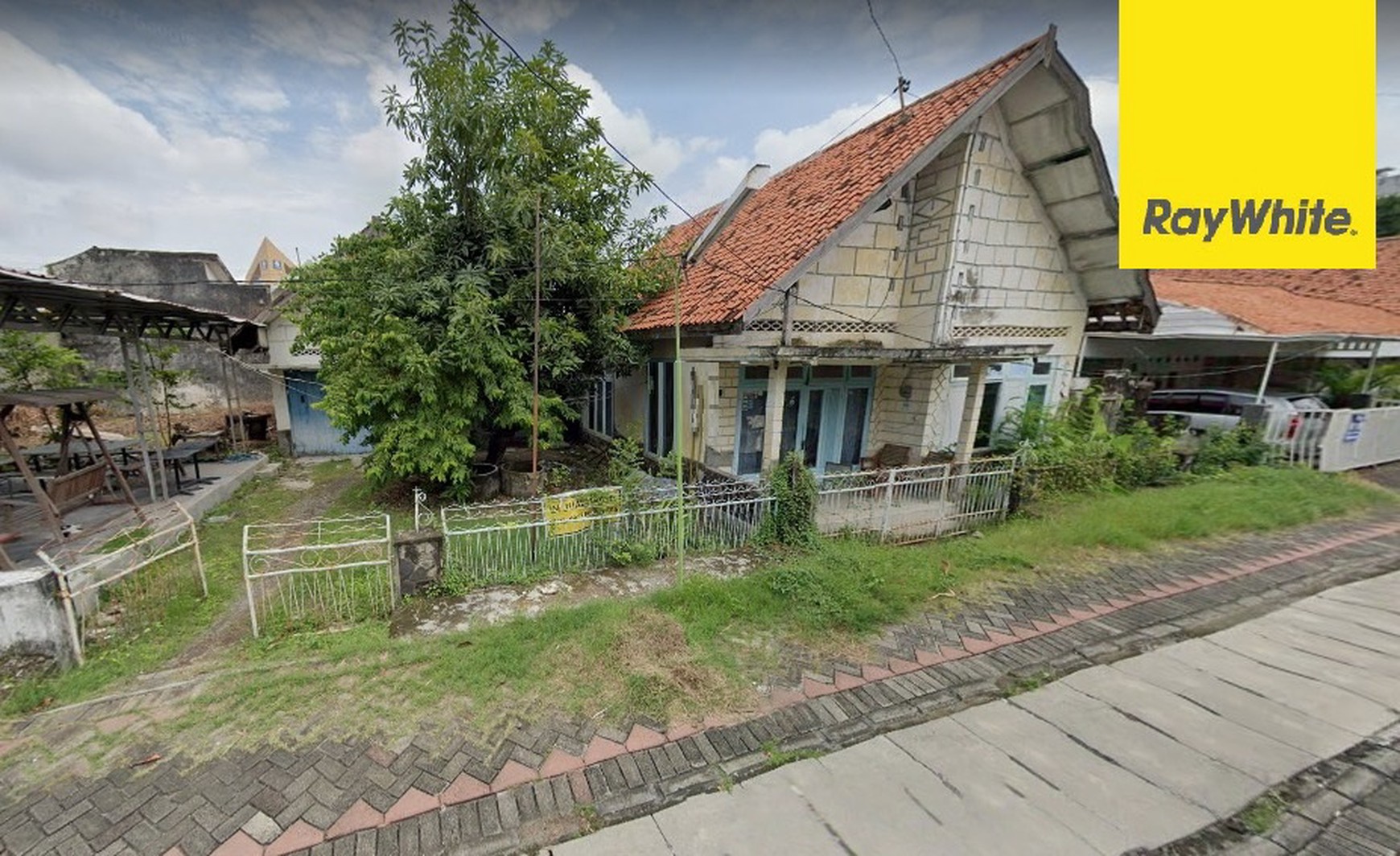 Dijual Rumah di Jalan Karang Menur Surabaya Timur