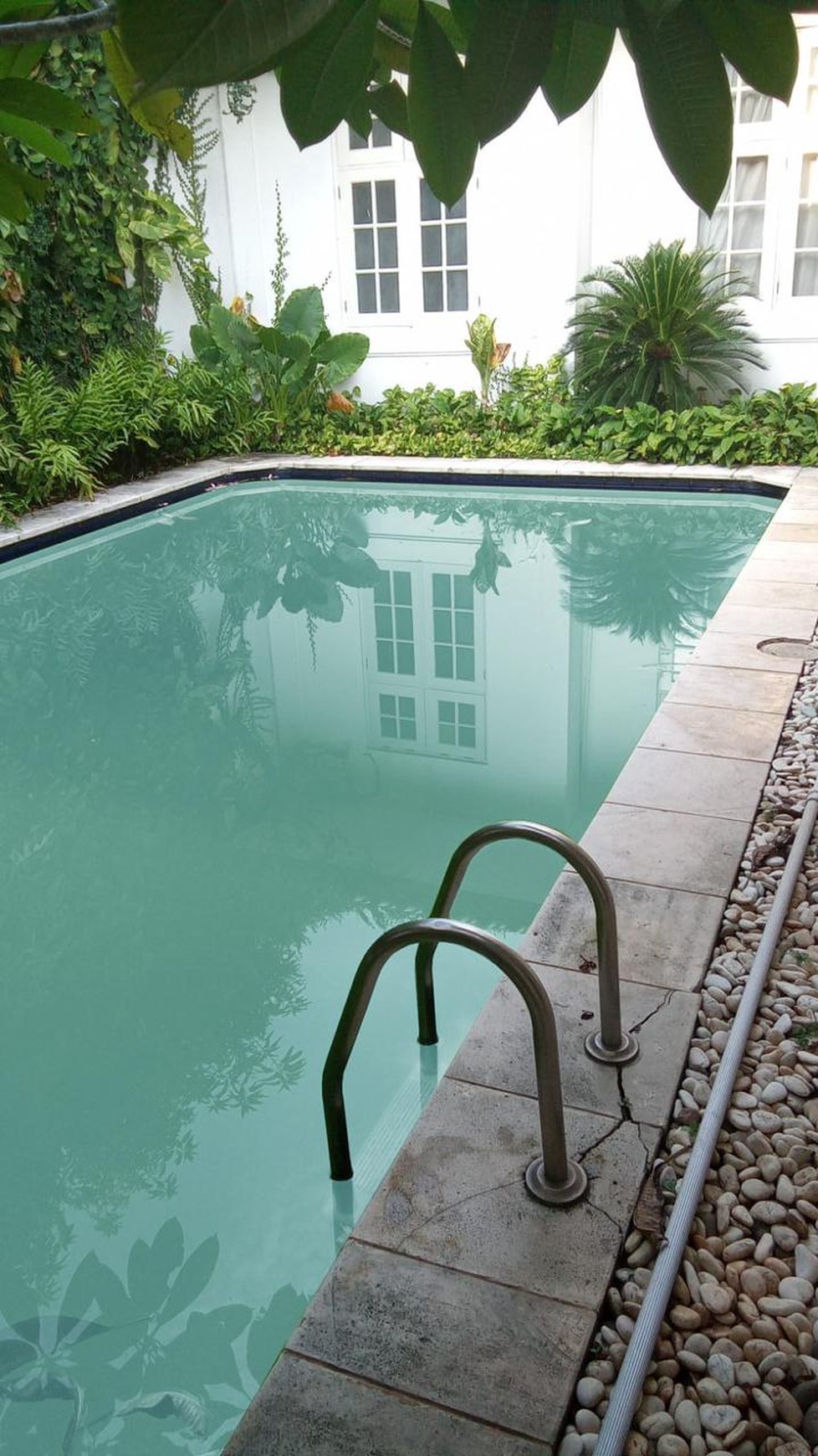 Rumah Luas Bagus SHM ada Kolam Berenang @Kebayoran Baru, Jakarta Selatan