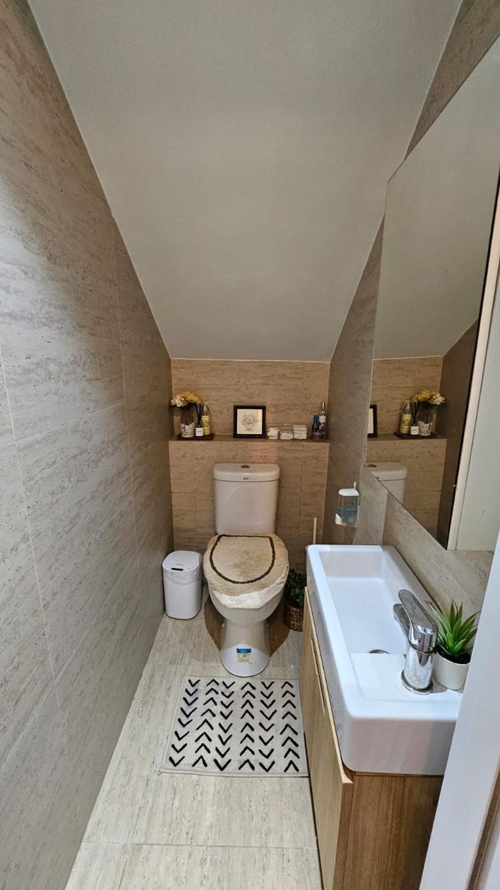 Rumah Cantik Modern di Discovery Altezza Bintaro Jaya