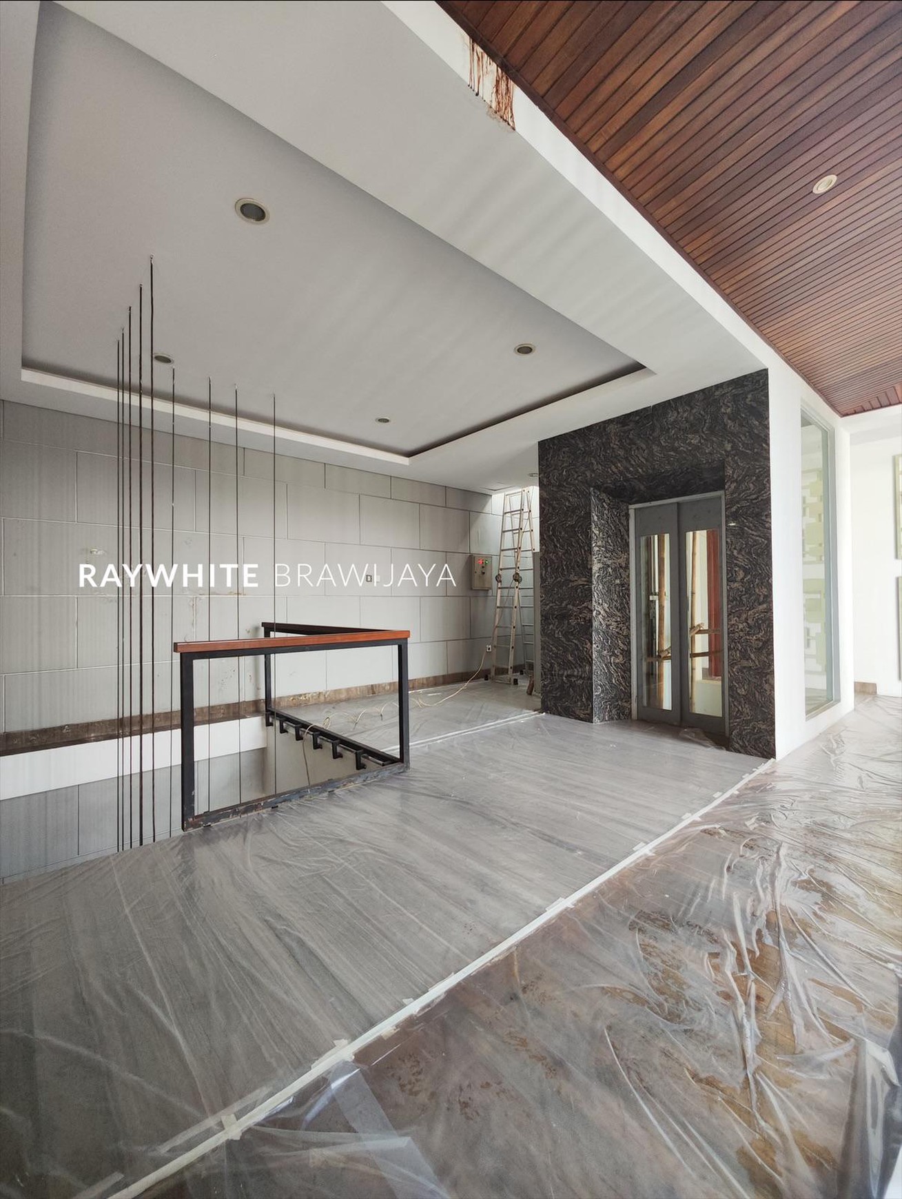 Rumah Mewah Siap Huni Area Pondok Indah Gedung Hijau