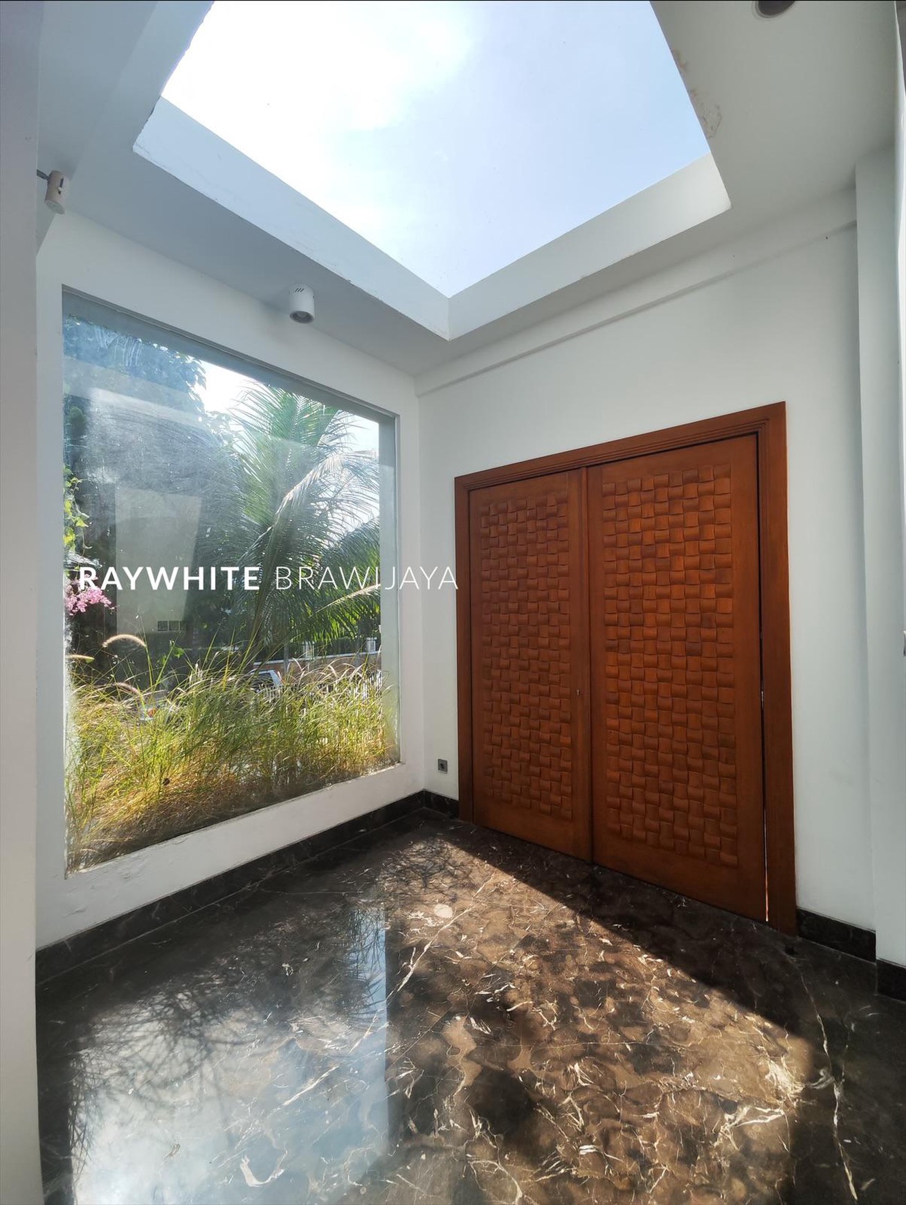 Rumah Mewah Siap Huni Area Pondok Indah Gedung Hijau