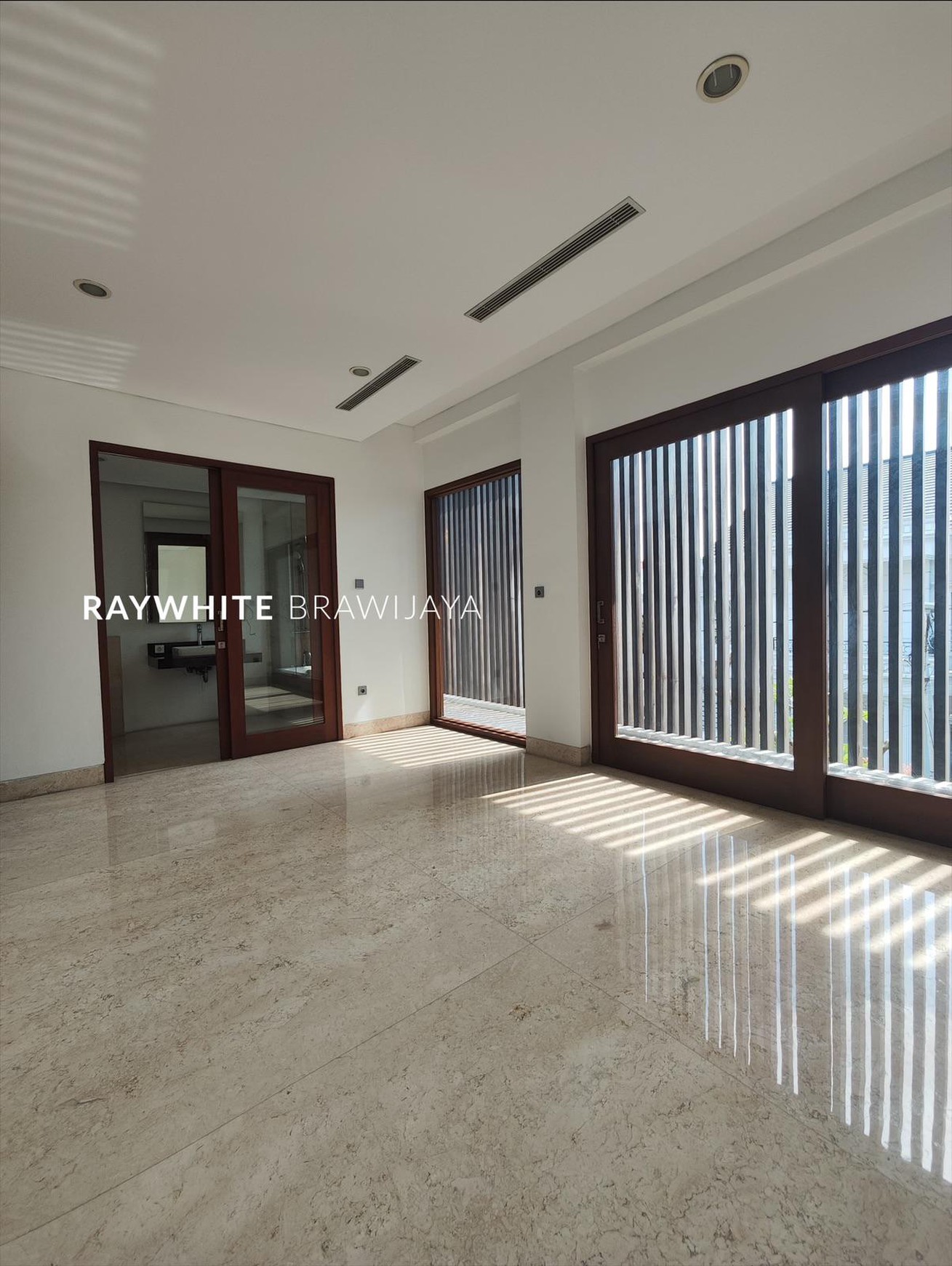 Rumah Mewah Siap Huni Area Pondok Indah Gedung Hijau