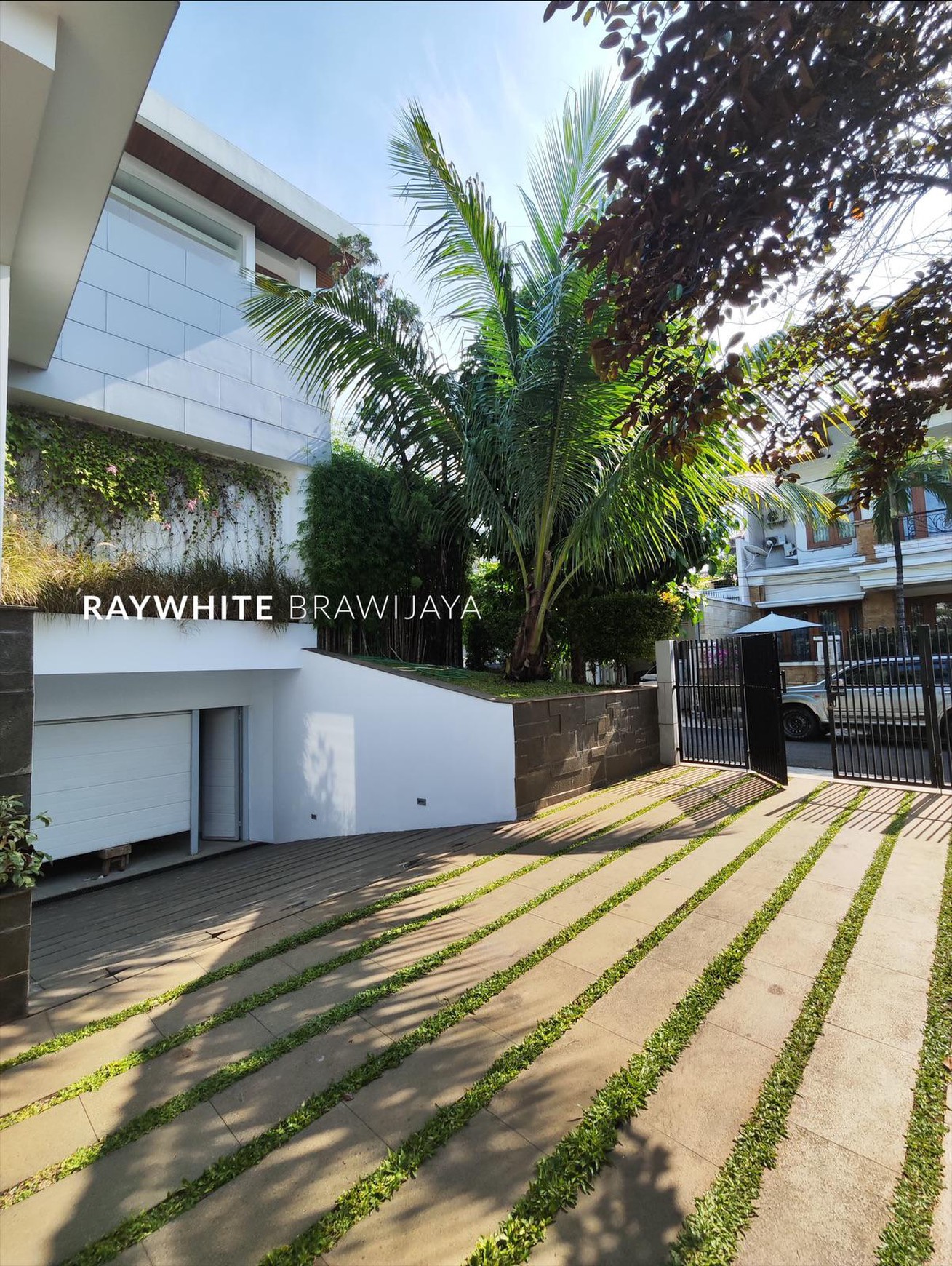 Rumah Mewah Siap Huni Area Pondok Indah Gedung Hijau