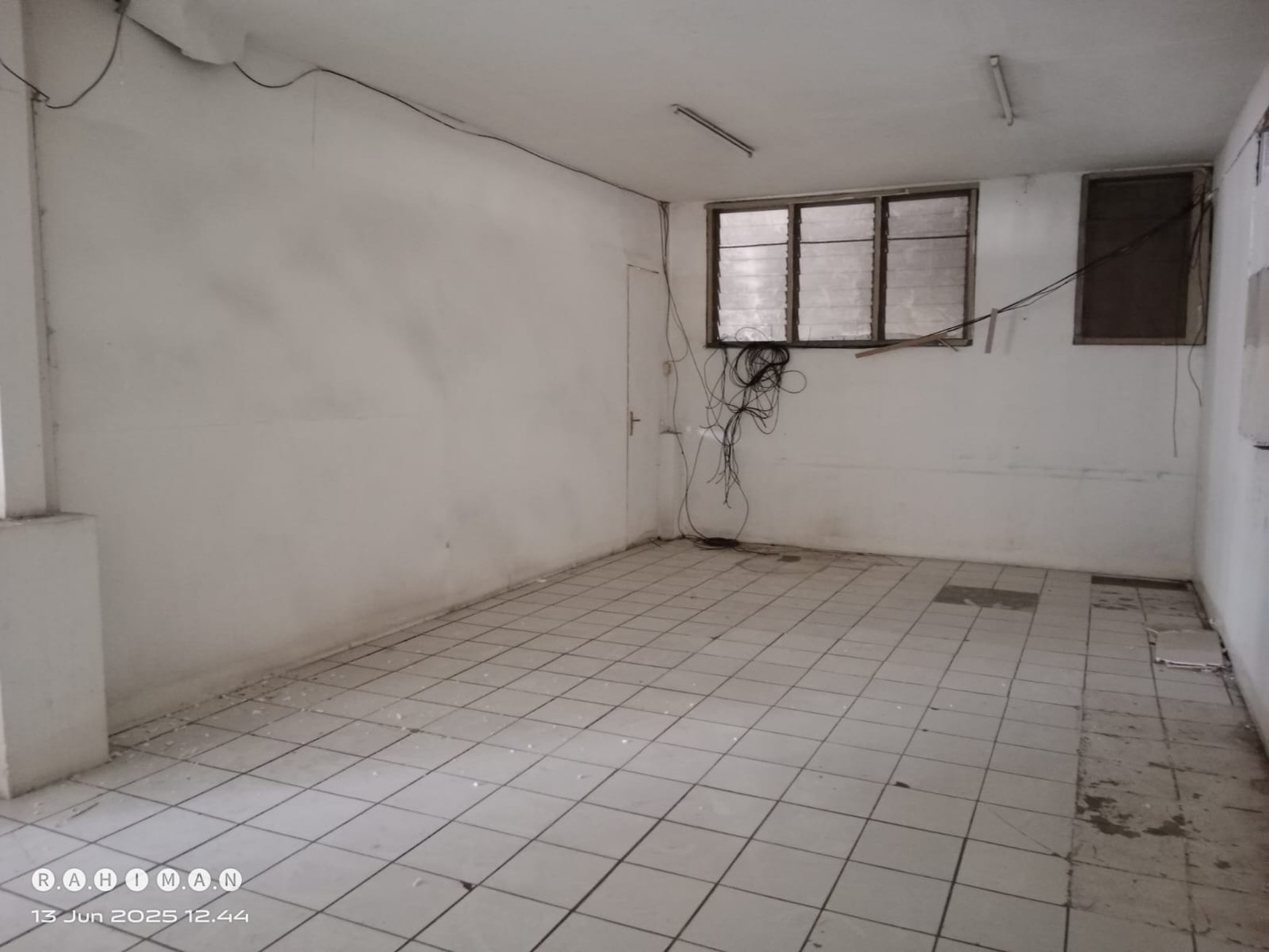 Disewakan Gudang Strategis di Mainroad Gedebage, Bandung