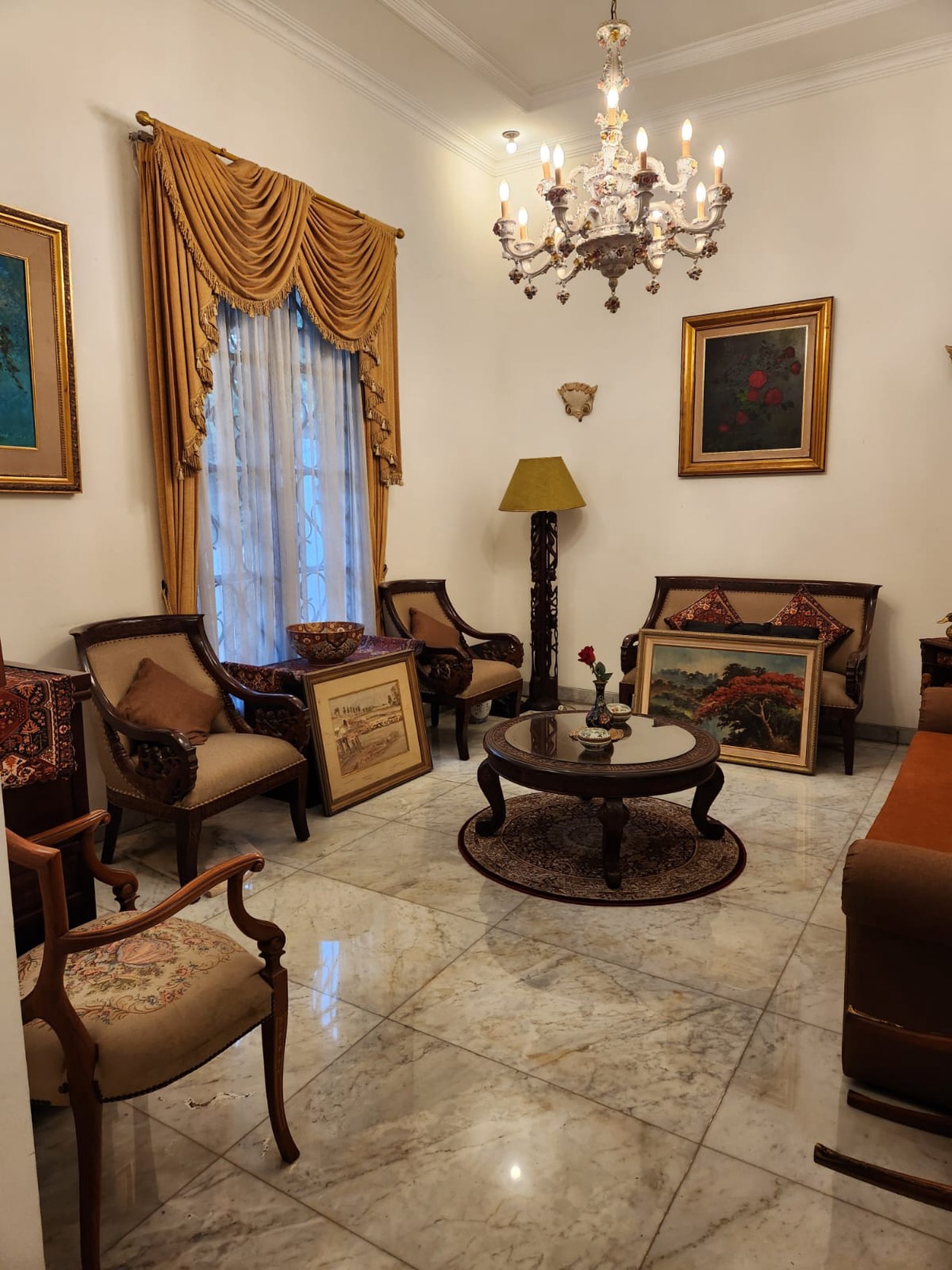 DIJUAL: Rumah Lama, Siap Huni & Terawat di Villa Cinere Mas.