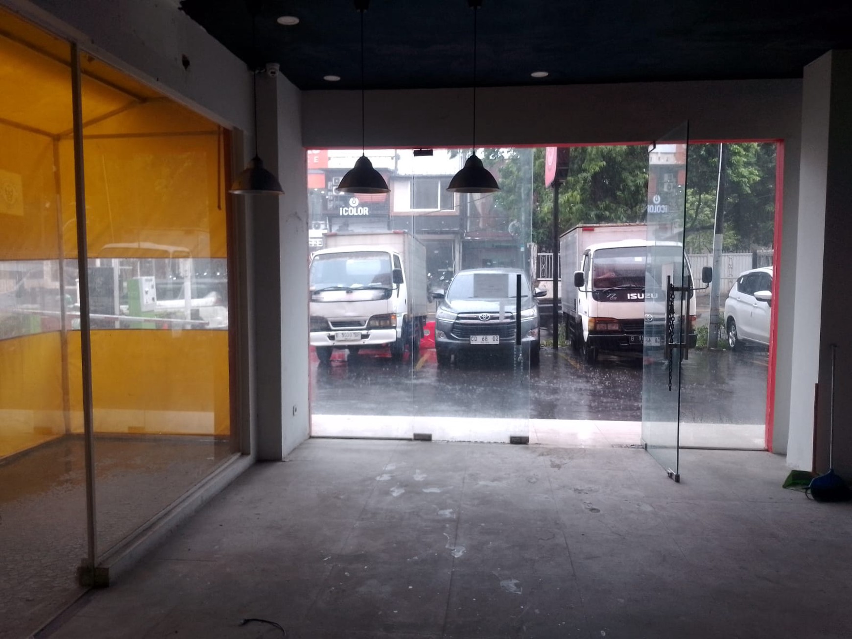 Ruko Pinggir Jalan Raya - Siap Huni & Usaha di Kemang Jakarta Selatan