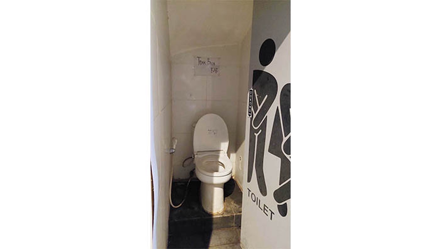 Rumah Hitung Tanah Area Cipete