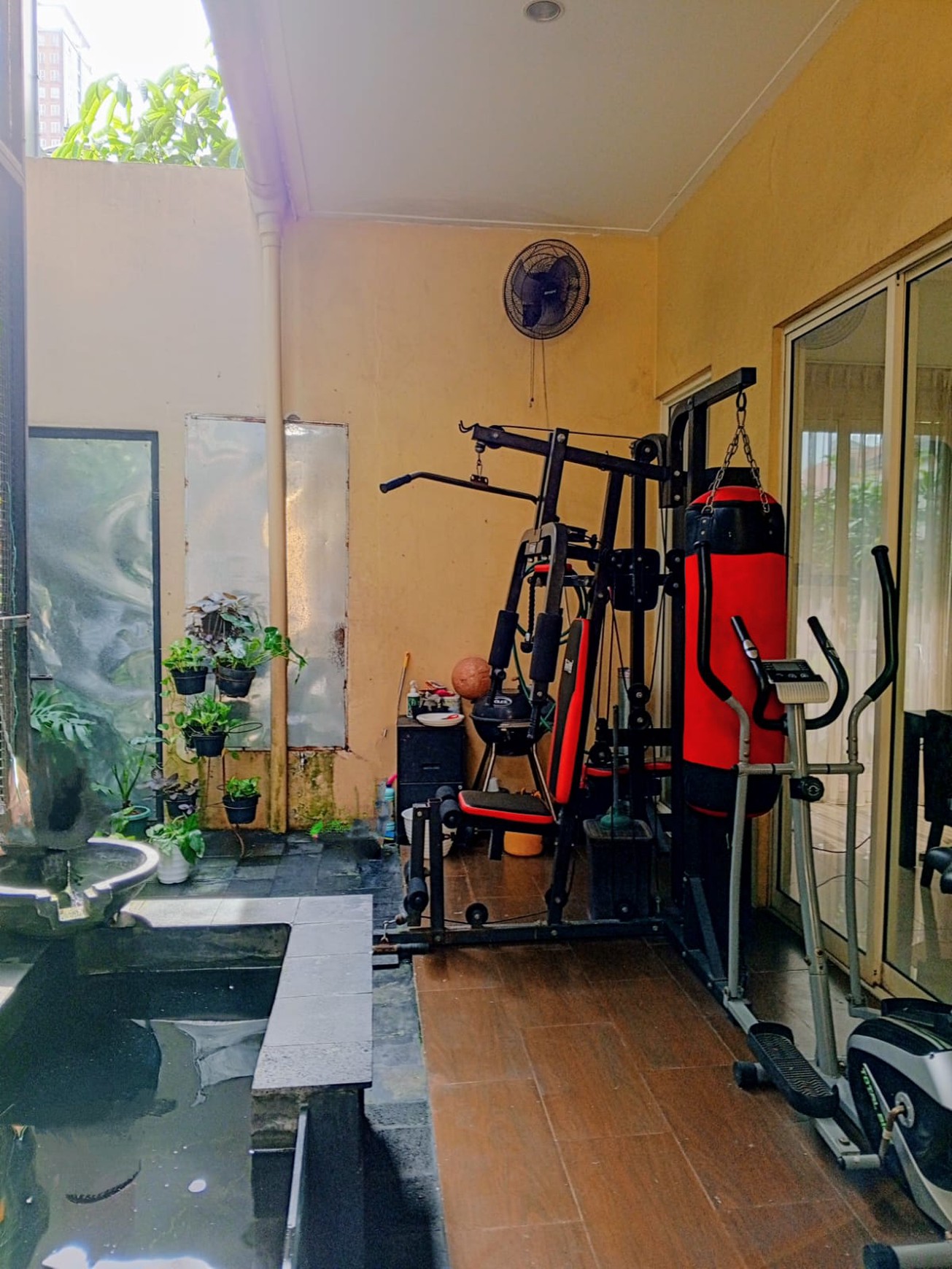 Rumah Hitung Tanah Area Cipete