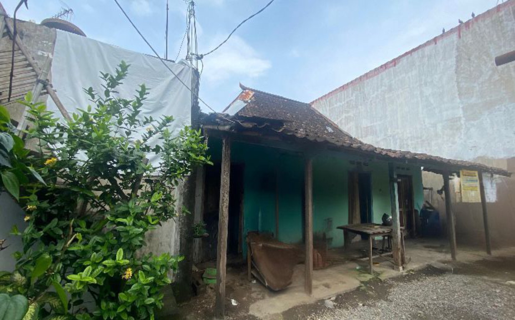 Tanah Pekarangan Berada Diarea Kampus Teknik UGM Pogung Kidul Sinduadi Mlati Sleman