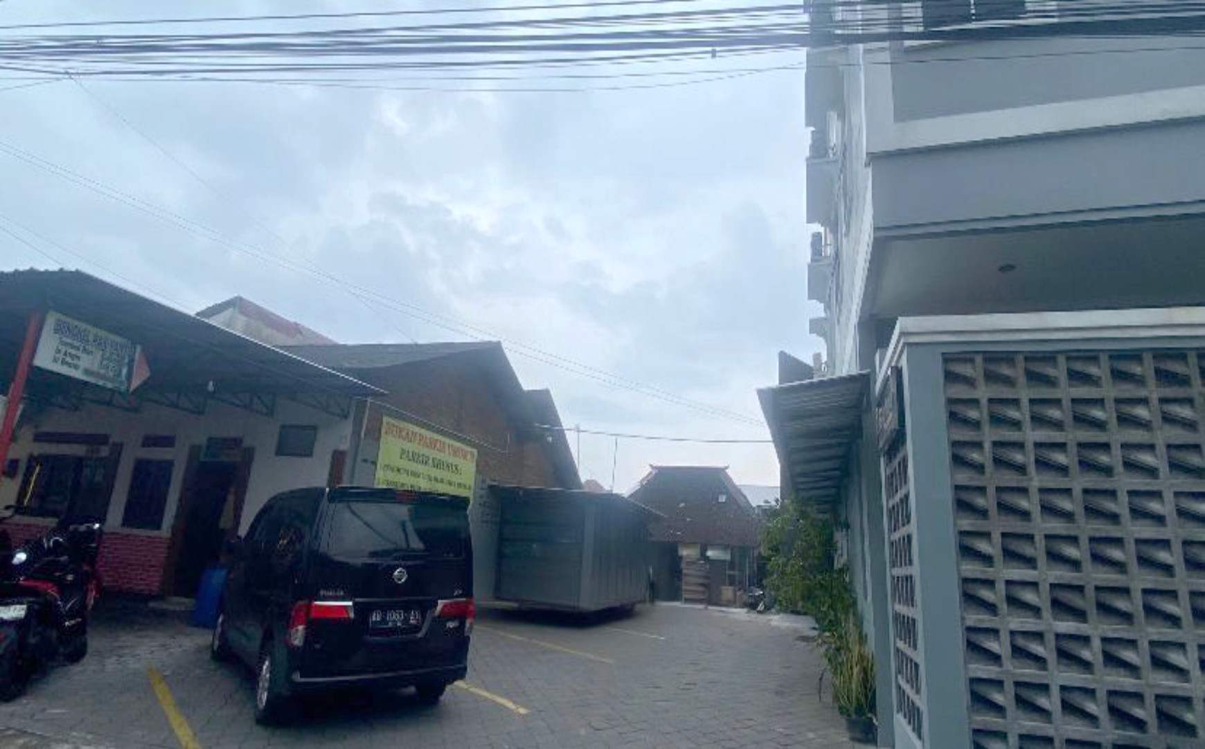 Tanah Pekarangan Berada Diarea Kampus Teknik UGM Pogung Kidul Sinduadi Mlati Sleman