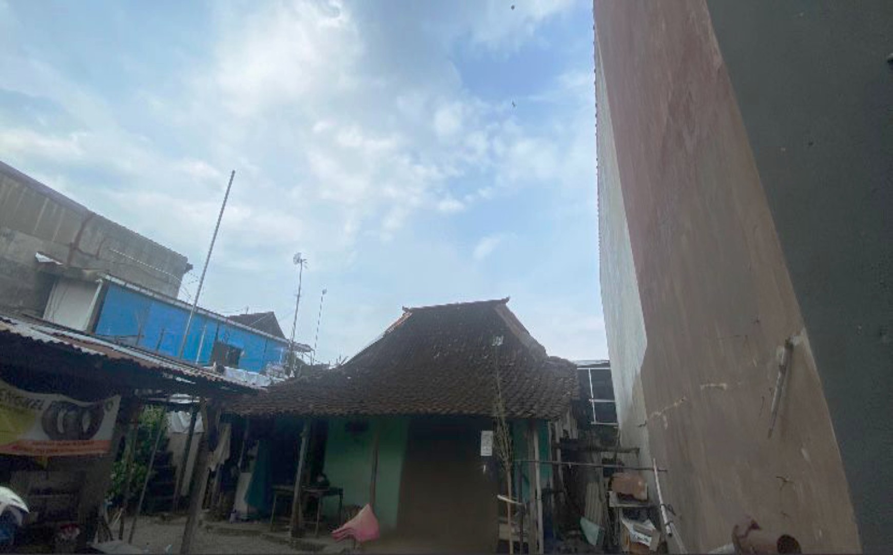 Tanah Pekarangan Berada Diarea Kampus Teknik UGM Pogung Kidul Sinduadi Mlati Sleman