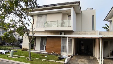 Rumah Bagus di Kota baru Parahyangan DiSewakan full furnished, Hook