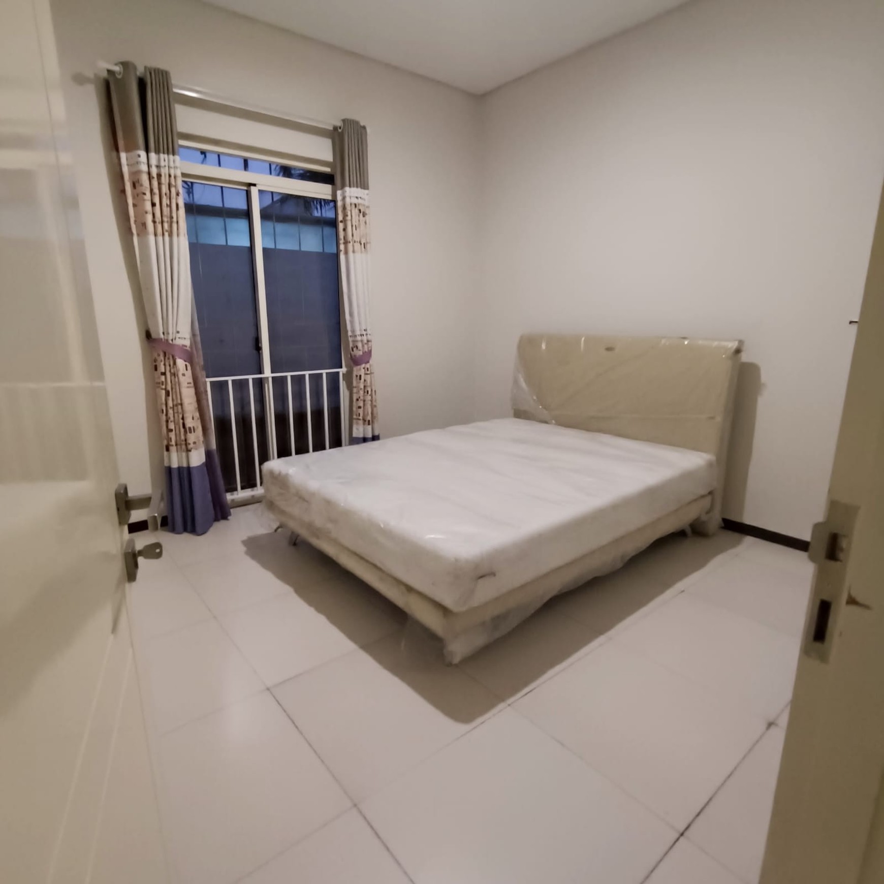Rumah Bagus di Kota baru Parahyangan DiSewakan full furnished, Hook