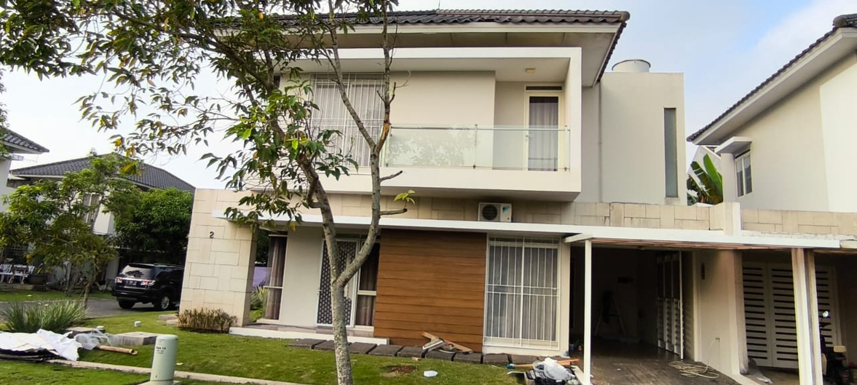 Rumah Bagus di Kota baru Parahyangan DiSewakan full furnished, Hook