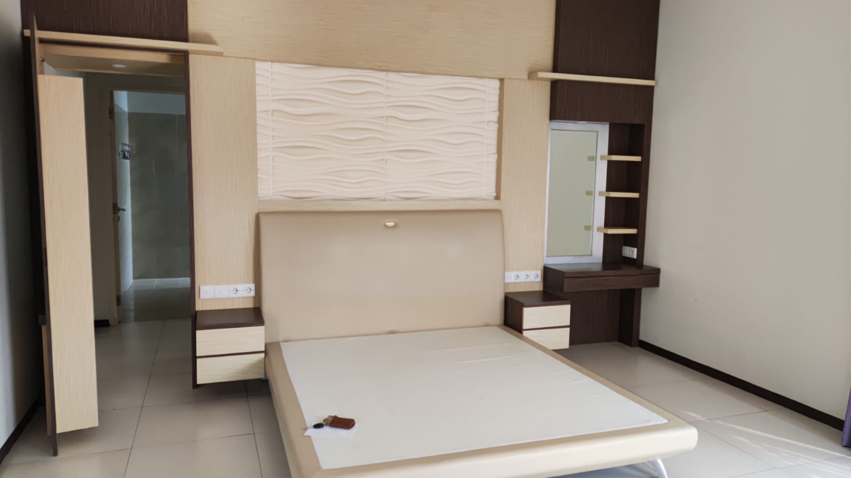 Rumah Bagus di Kota baru Parahyangan DiSewakan full furnished, Hook