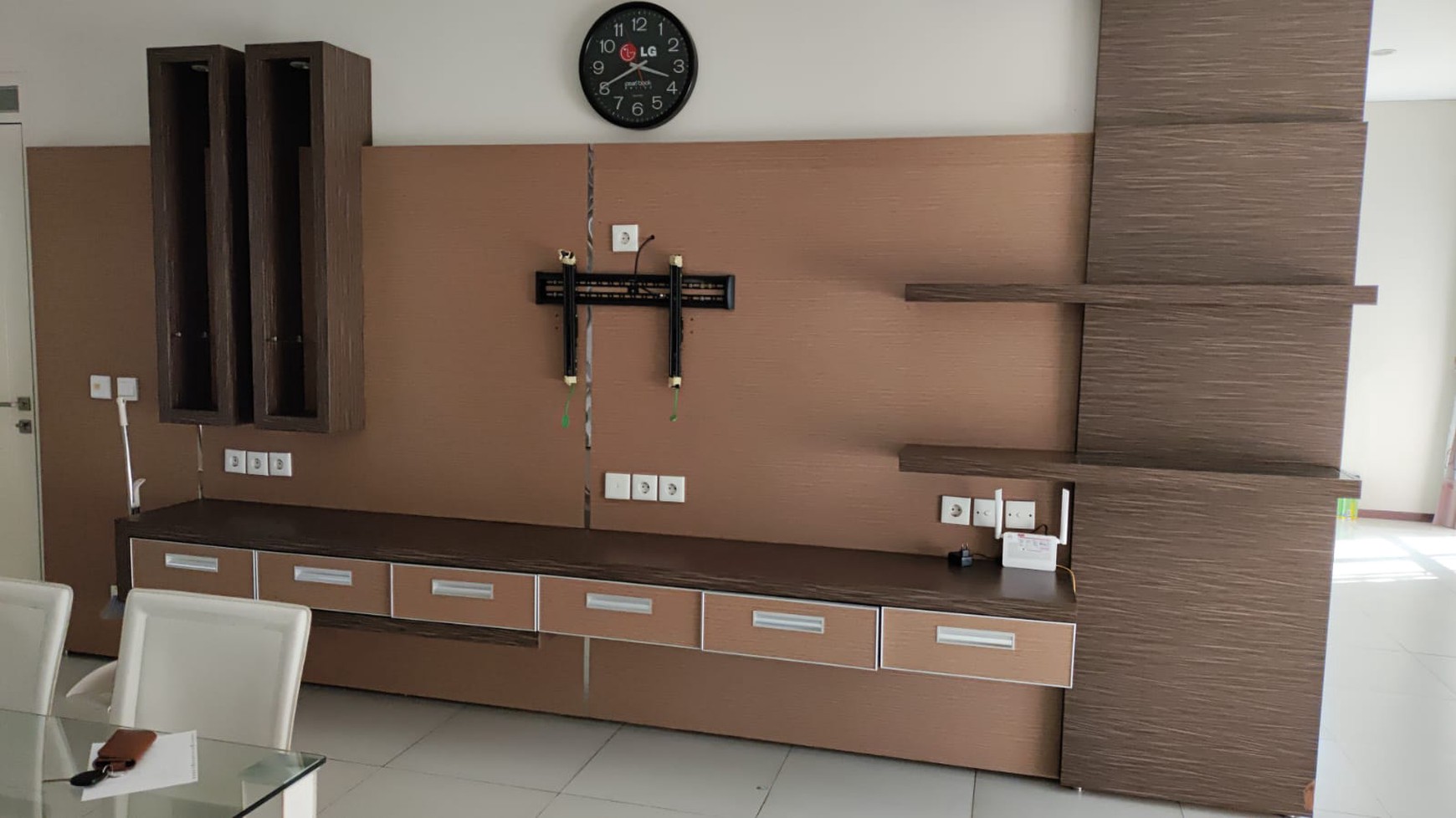 Rumah Bagus di Kota baru Parahyangan DiSewakan full furnished, Hook