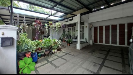 Rumah nyaman di Bintaro dekat ke Bintaro XChange Mall.