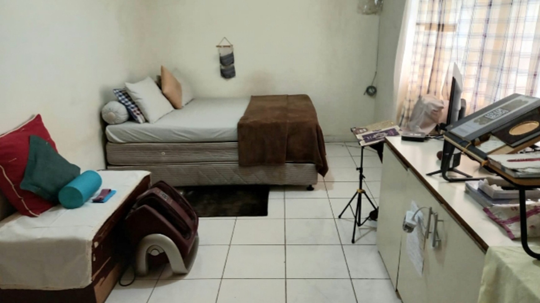 Rumah nyaman di Bintaro dekat ke Bintaro XChange Mall.