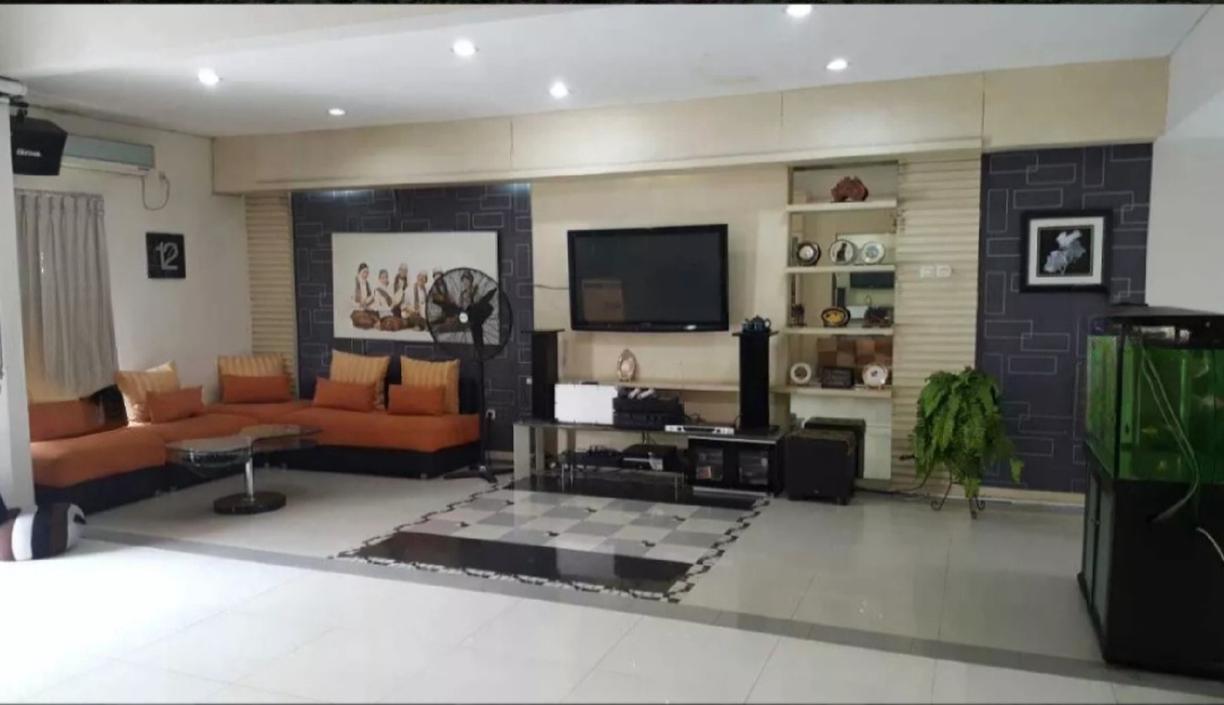 Dijual Rumah Raya Taman Indah - Dukuh Menanggal - Gayungan - Full Furnished - Luas 441 m2 -dekat Masjid Agung Al Akhbar, Cito, Trans Mart, A Yani, Polda Jatim