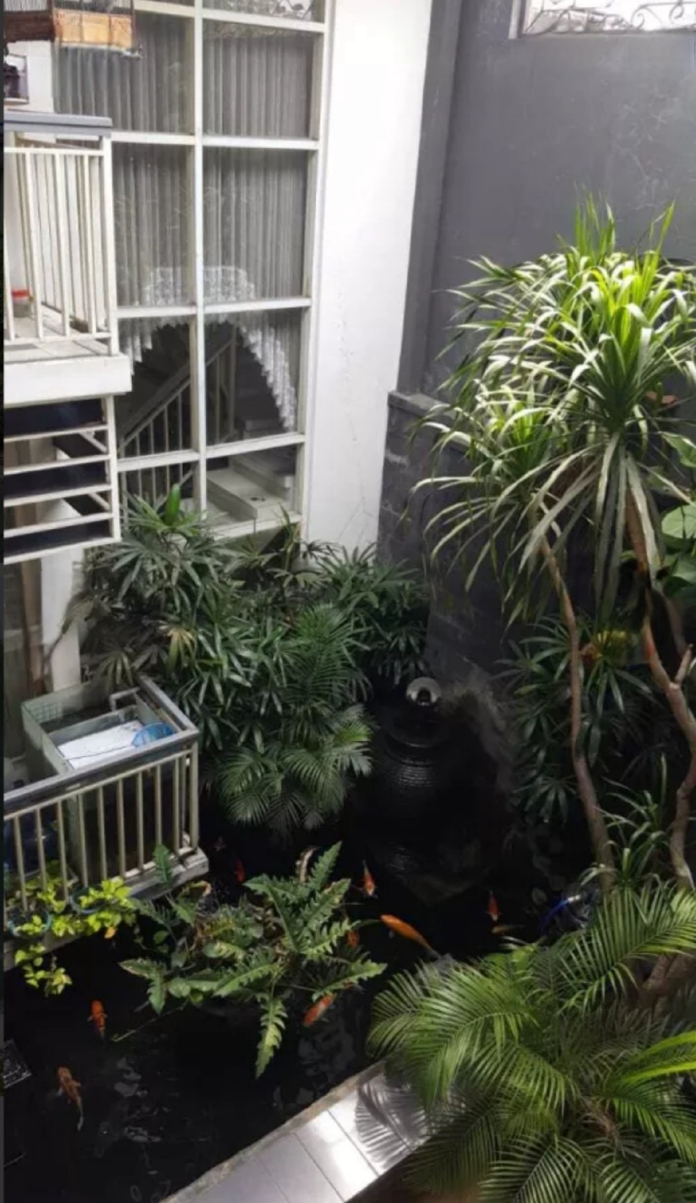 Dijual Rumah Raya Taman Indah - Dukuh Menanggal - Gayungan - Full Furnished - Luas 441 m2 -dekat Masjid Agung Al Akhbar, Cito, Trans Mart, A Yani, Polda Jatim