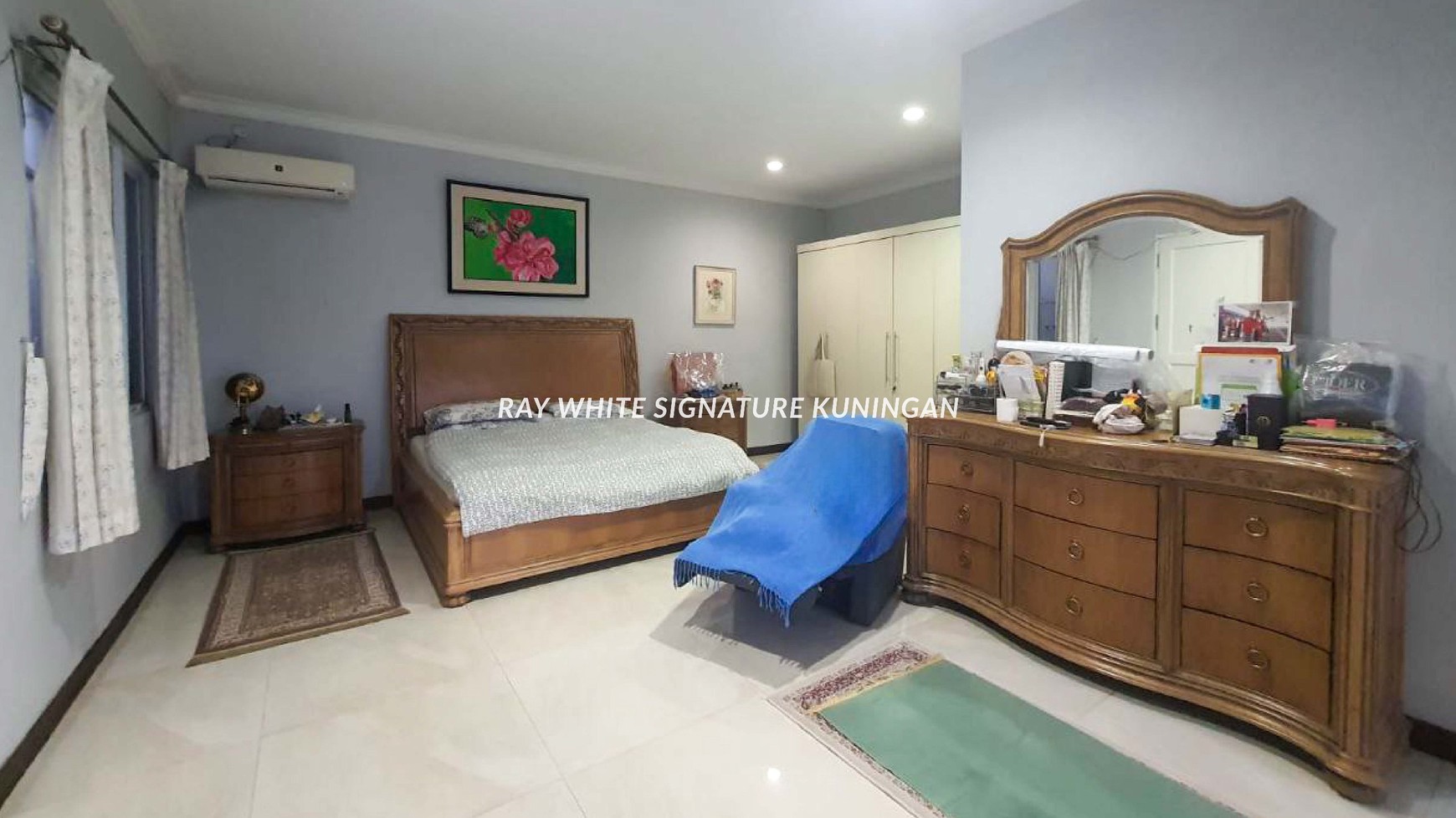 Disewakan Rumah dengan Swimming Pool di Cipete Jakarta Selatan