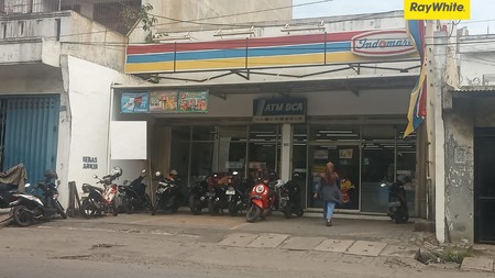 Dijual Ruko Area Komersial di Jalan Tidar Surabaya Pusat