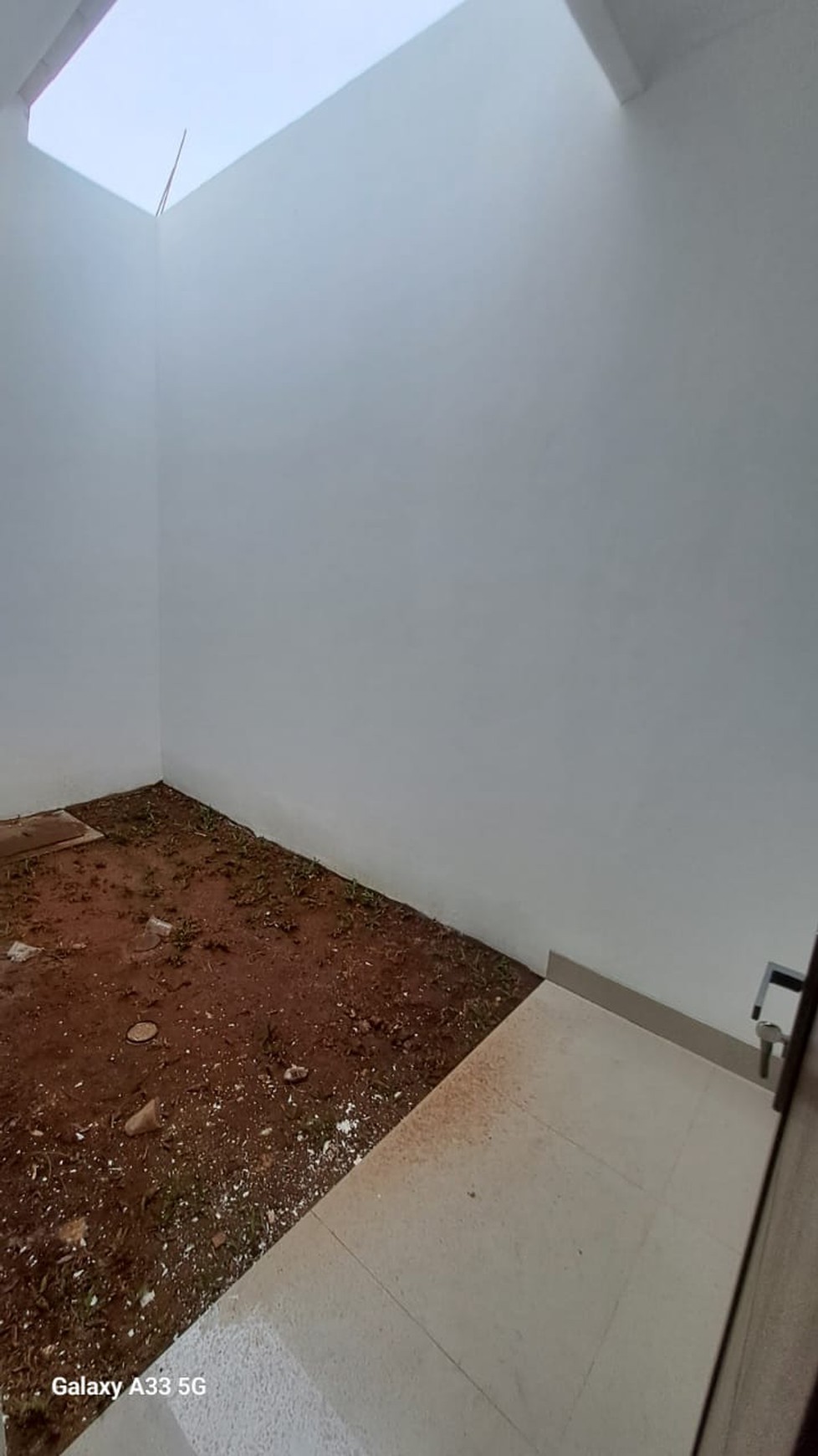 Disewakan Rumah Cantik Siap Huni@Ciputat