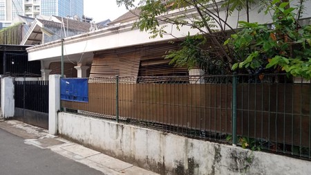 Turun Harga Rumah 2 Lantai di Jl Radio, Kebayoran Baru, Jakarta Selatan.