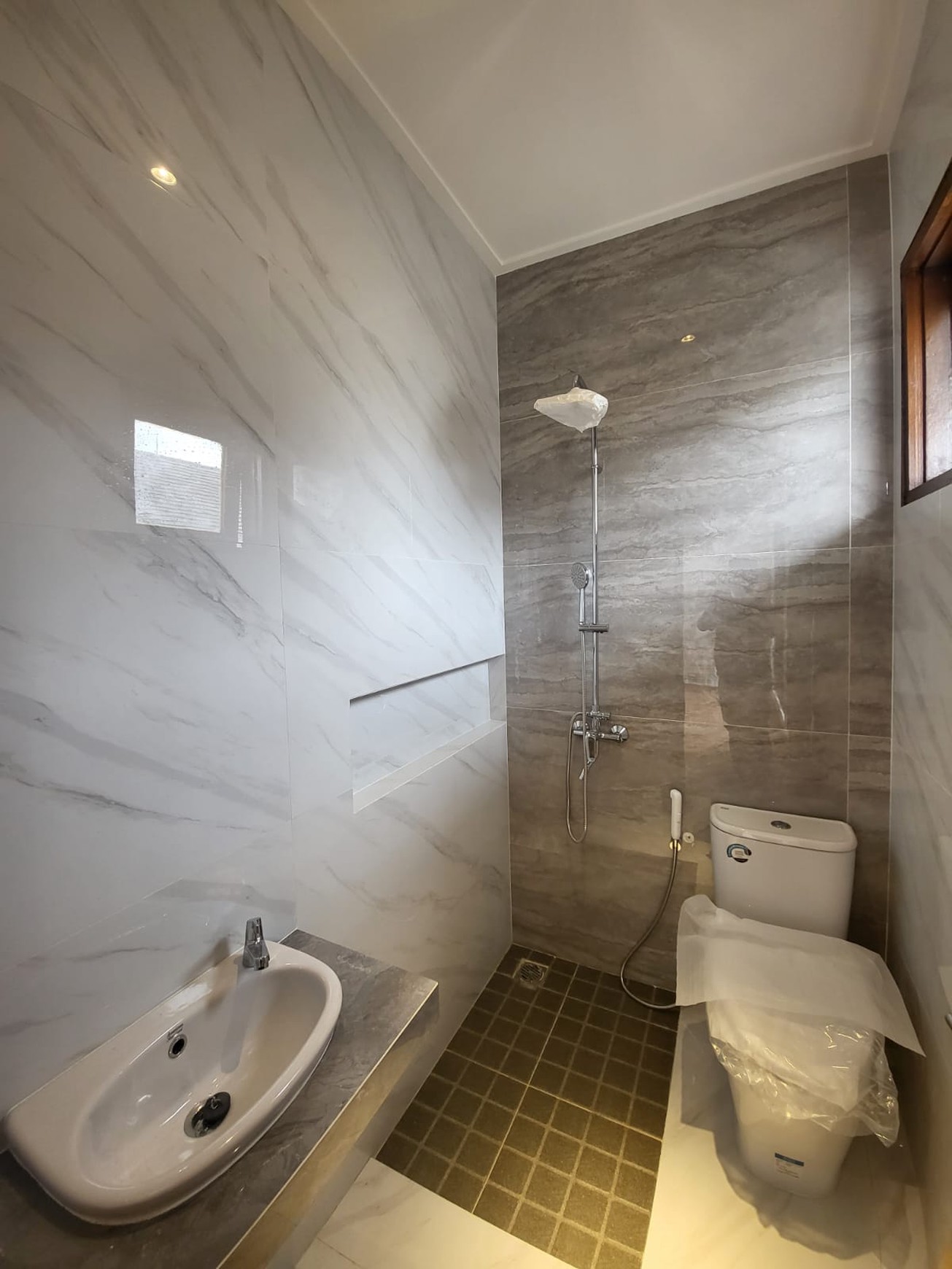 Rumah Brand New Minimalis Siap Huni Emerald Bintaro