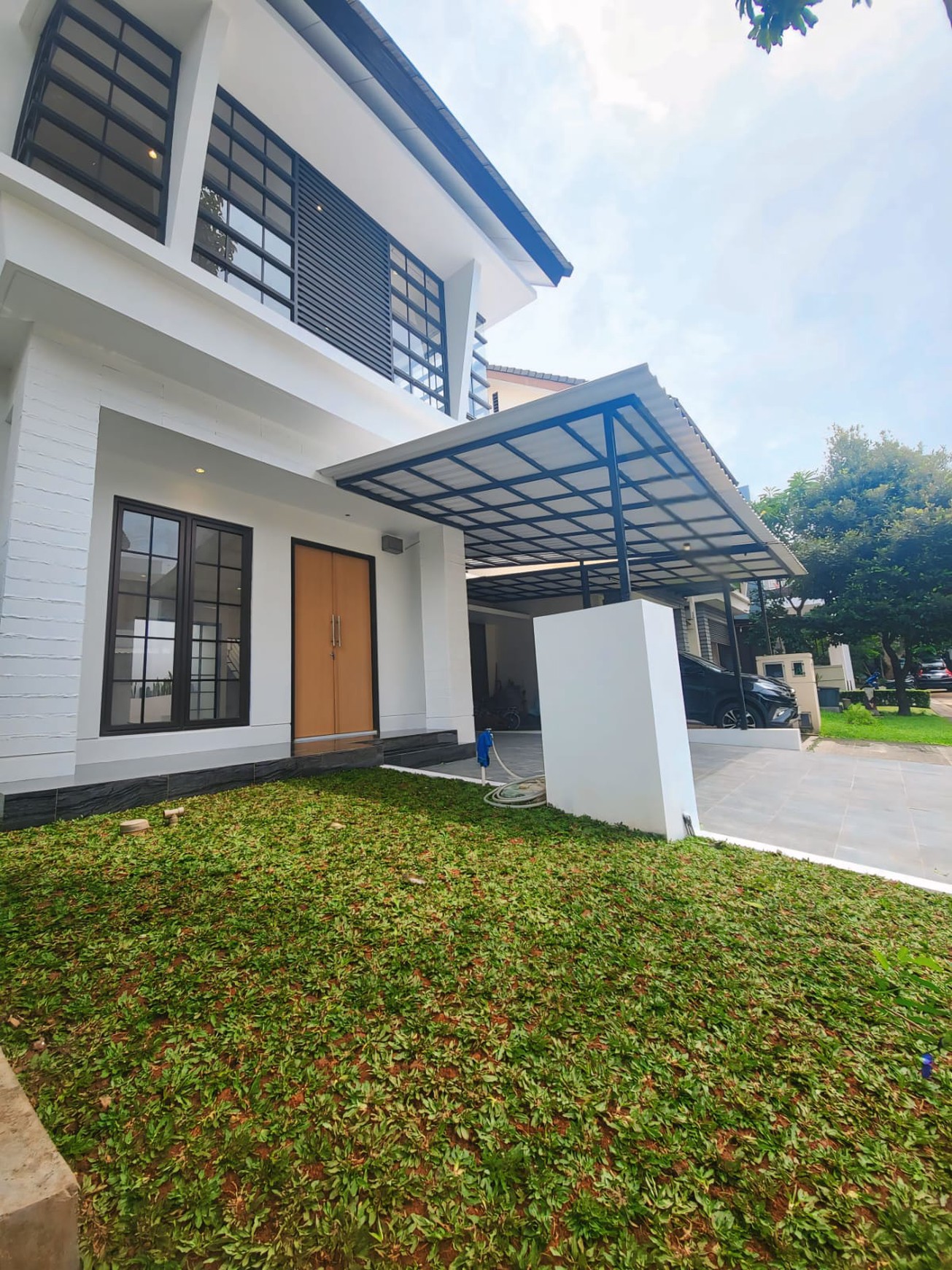 Rumah Brand New Minimalis Siap Huni Emerald Bintaro